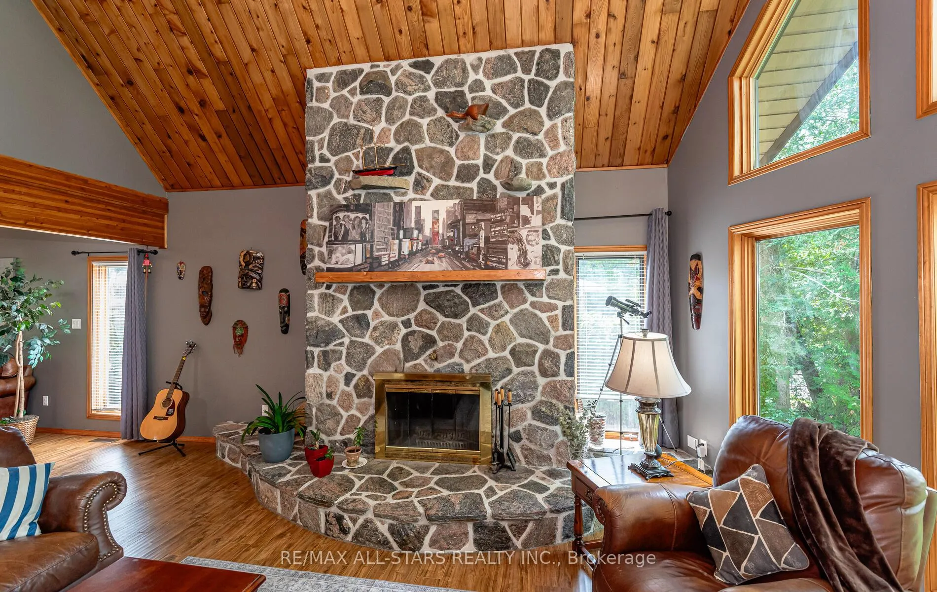 Photo 17 of 136 Riverbank Drive, Georgina, Pefferlaw — HOMEH