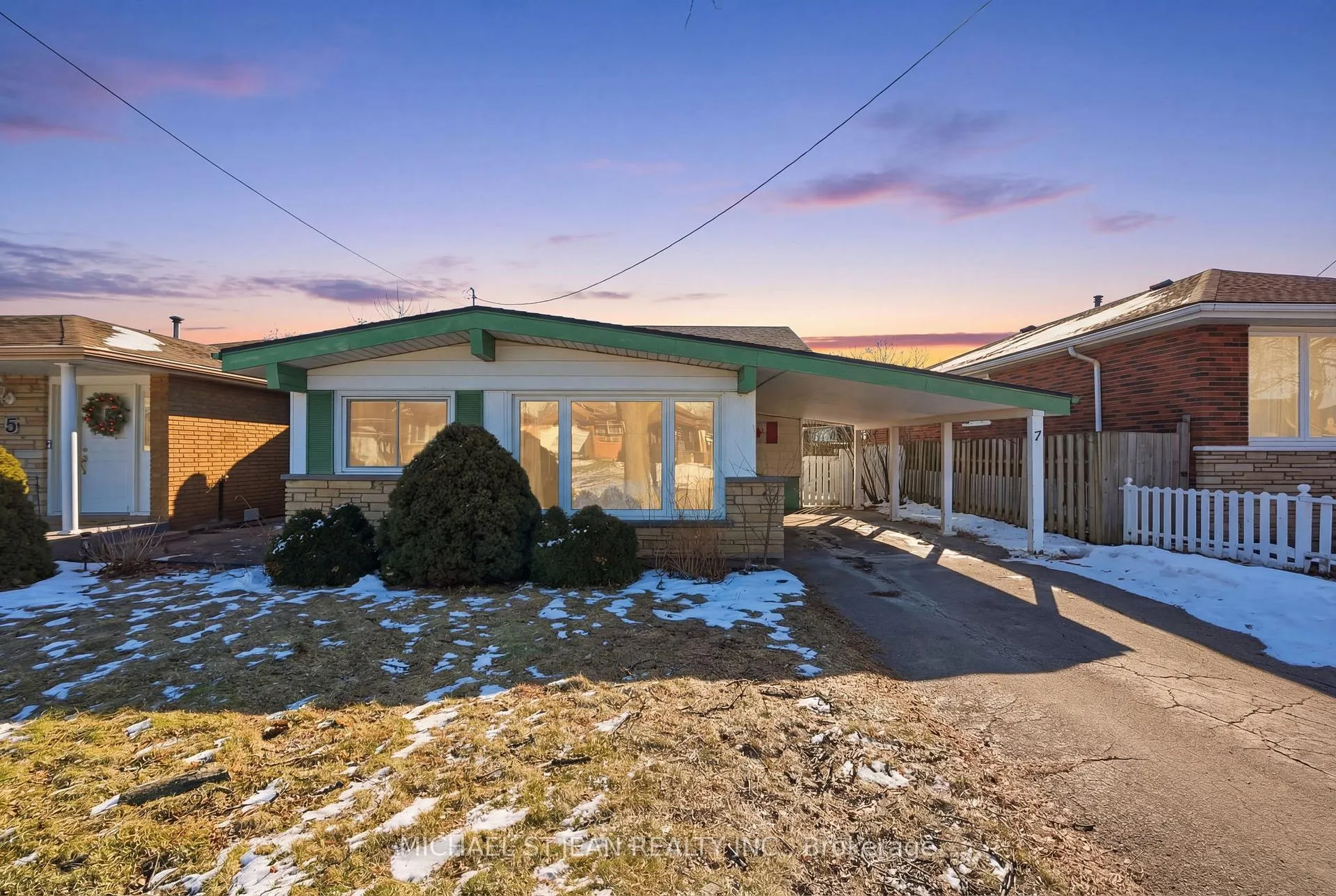Photo 1 of 7 Rapallo Drive, Hamilton, Lisgar — HOMEH