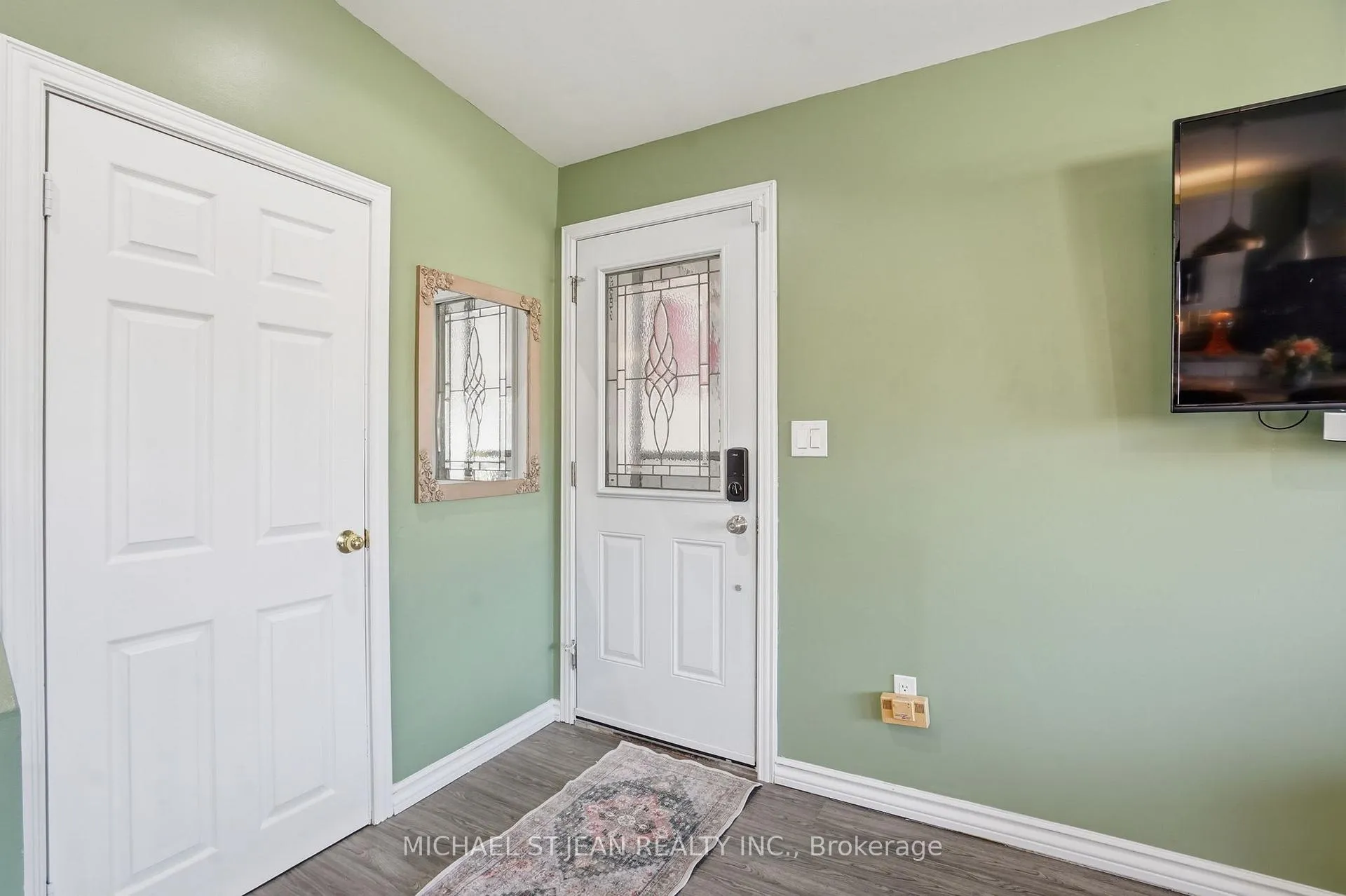Photo 5 of 7 Rapallo Drive, Hamilton, Lisgar — HOMEH