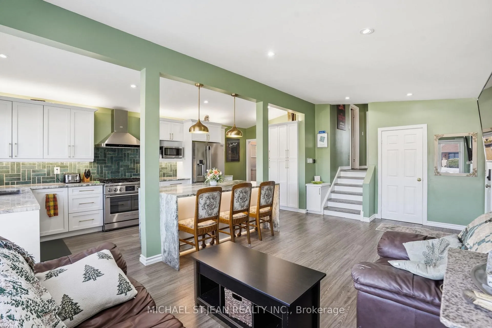 Photo 10 of 7 Rapallo Drive, Hamilton, Lisgar — HOMEH
