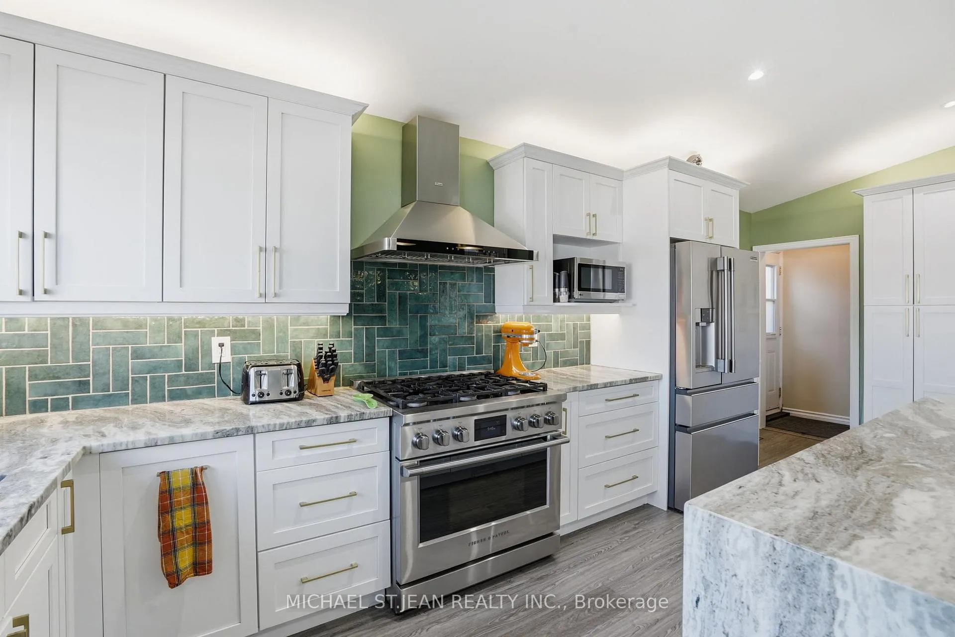 Photo 13 of 7 Rapallo Drive, Hamilton, Lisgar — HOMEH