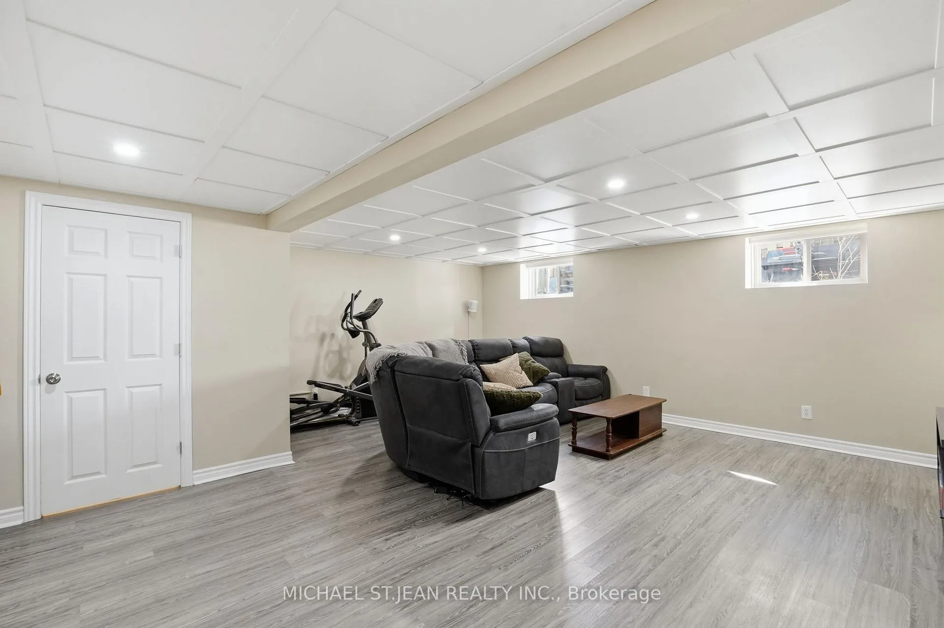 Photo 32 of 7 Rapallo Drive, Hamilton, Lisgar — HOMEH