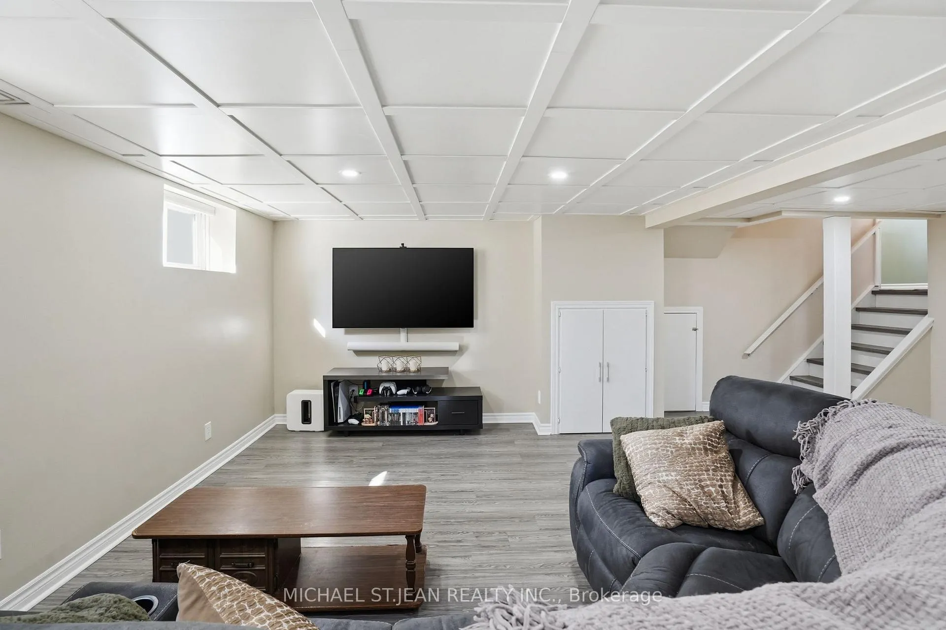 Photo 34 of 7 Rapallo Drive, Hamilton, Lisgar — HOMEH