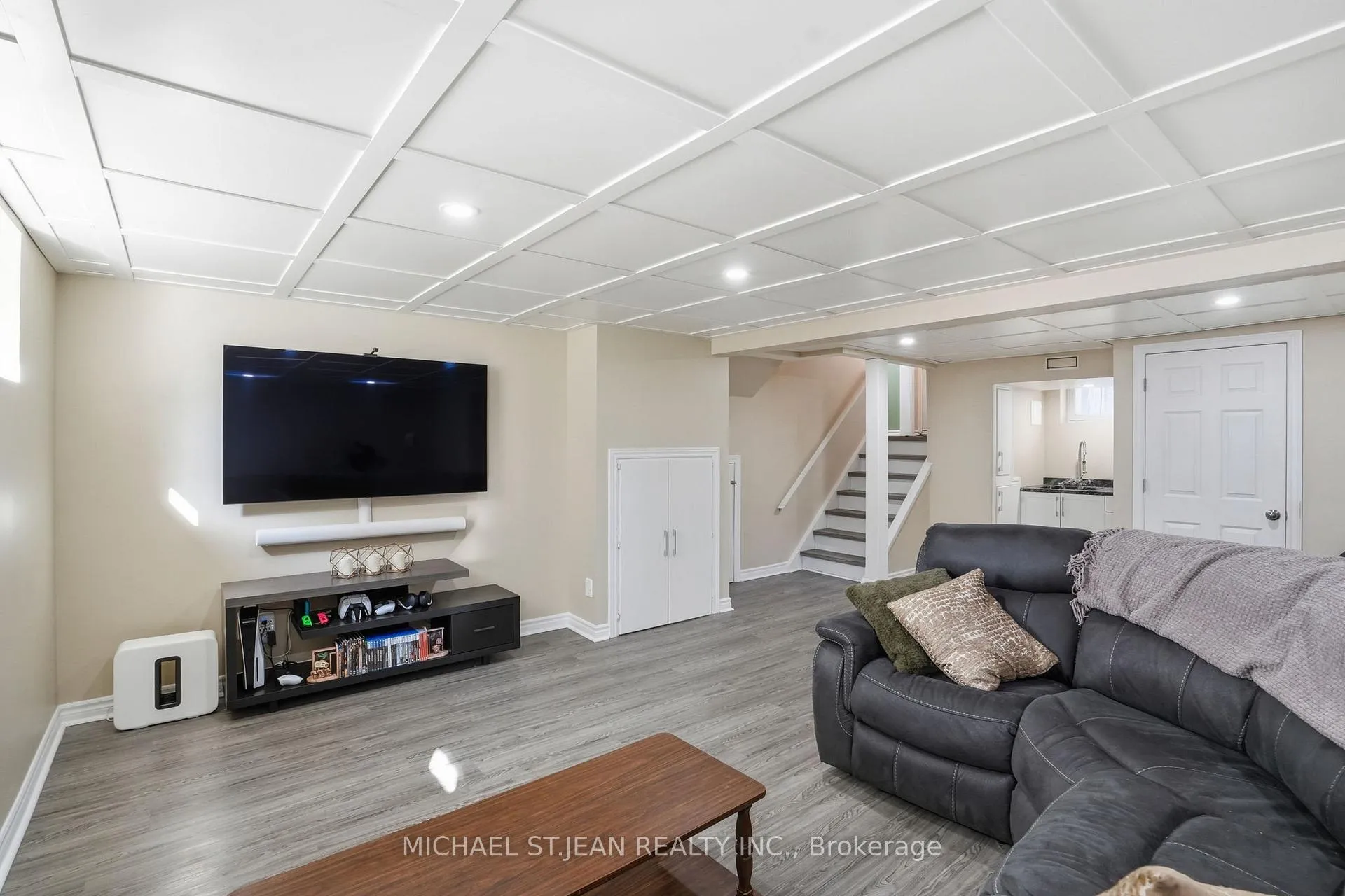 Photo 36 of 7 Rapallo Drive, Hamilton, Lisgar — HOMEH