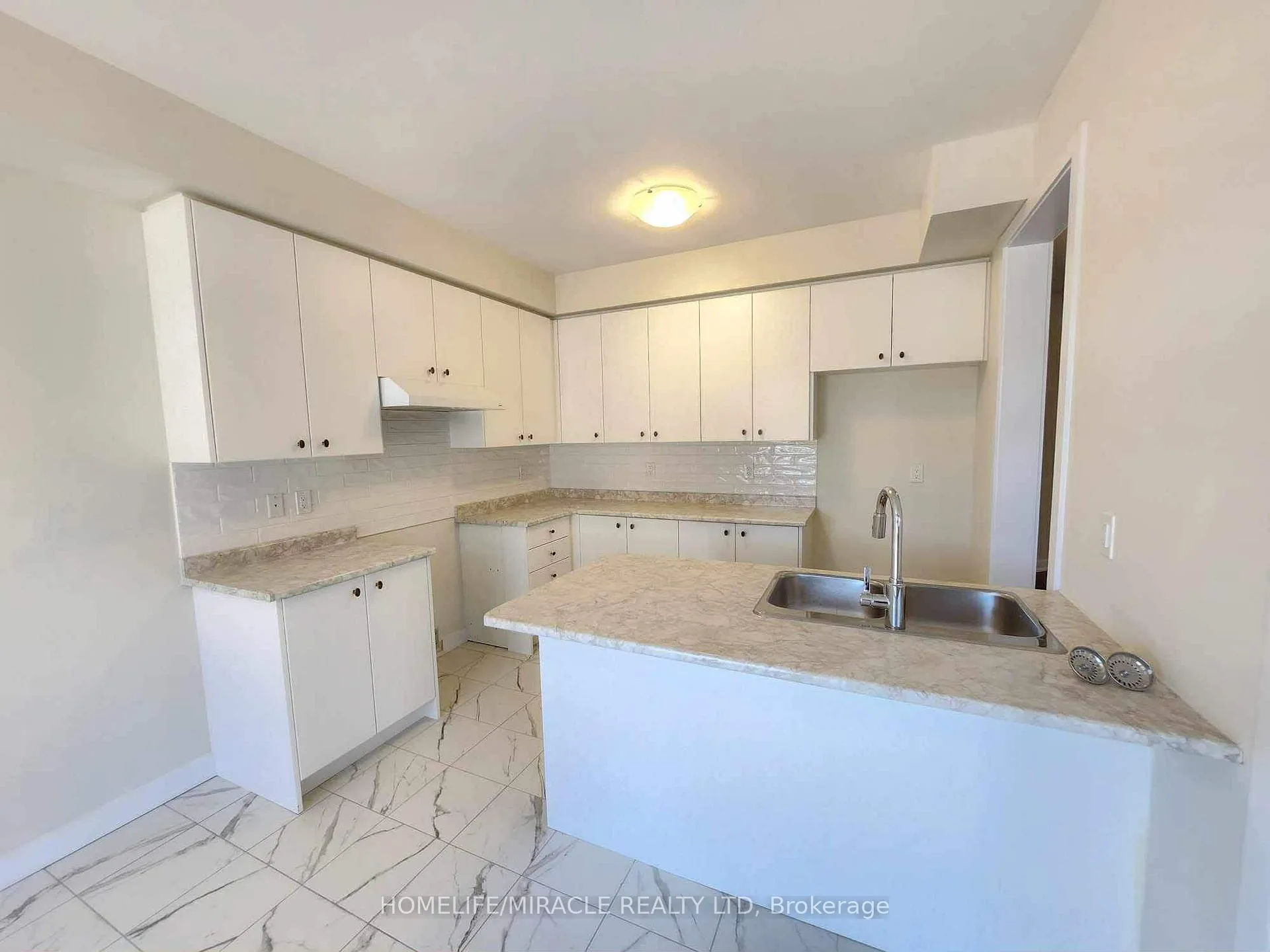 Photo 15 of 70 Eastbridge Avenue, Welland, Dain City — HOMEH