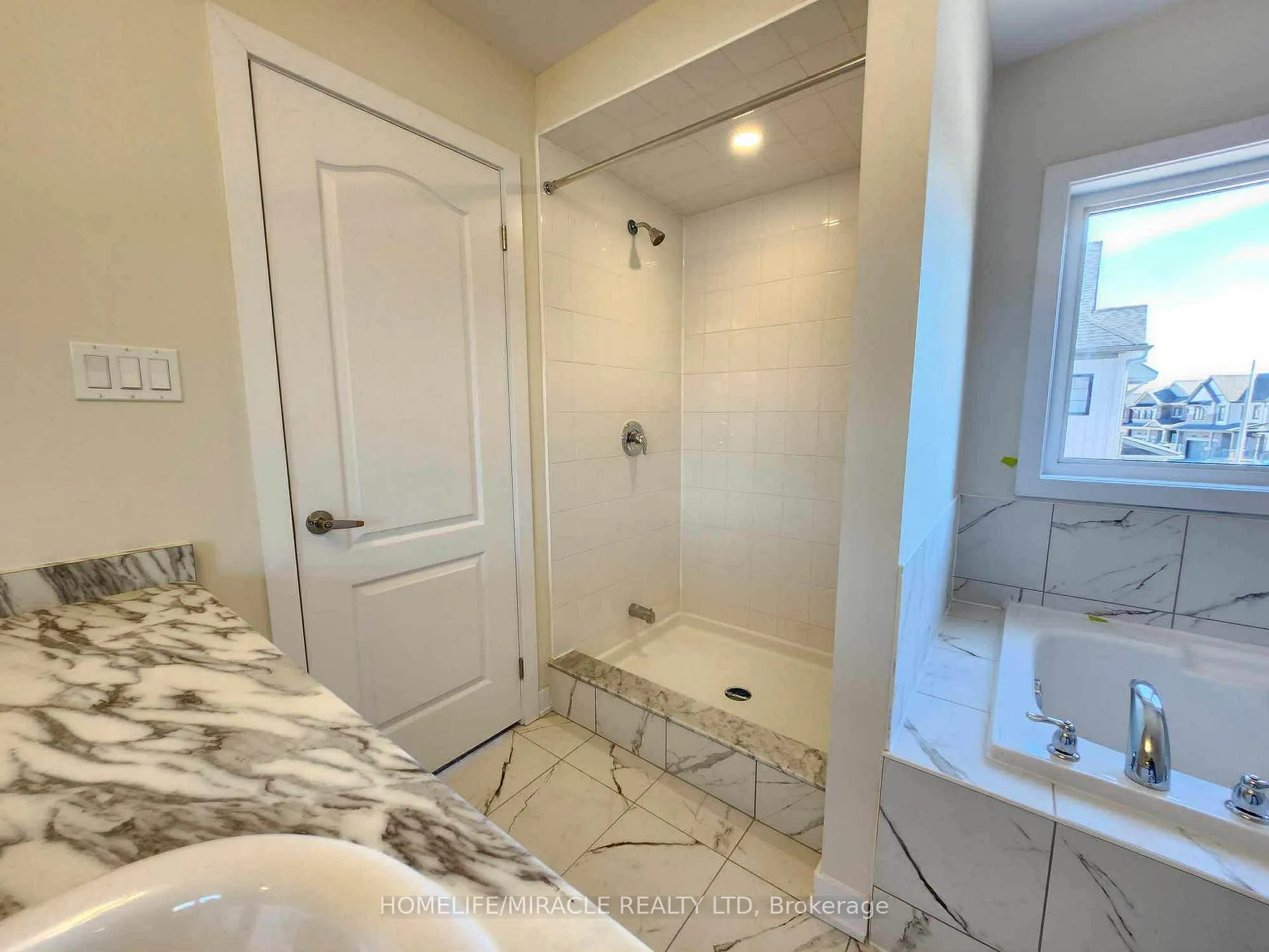 Photo 20 of 70 Eastbridge Avenue, Welland, Dain City — HOMEH