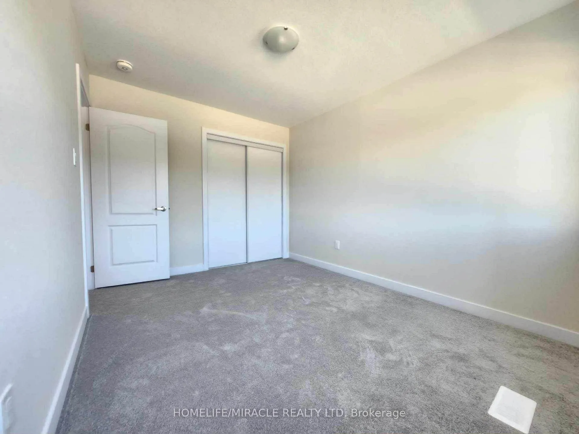 Photo 24 of 70 Eastbridge Avenue, Welland, Dain City — HOMEH