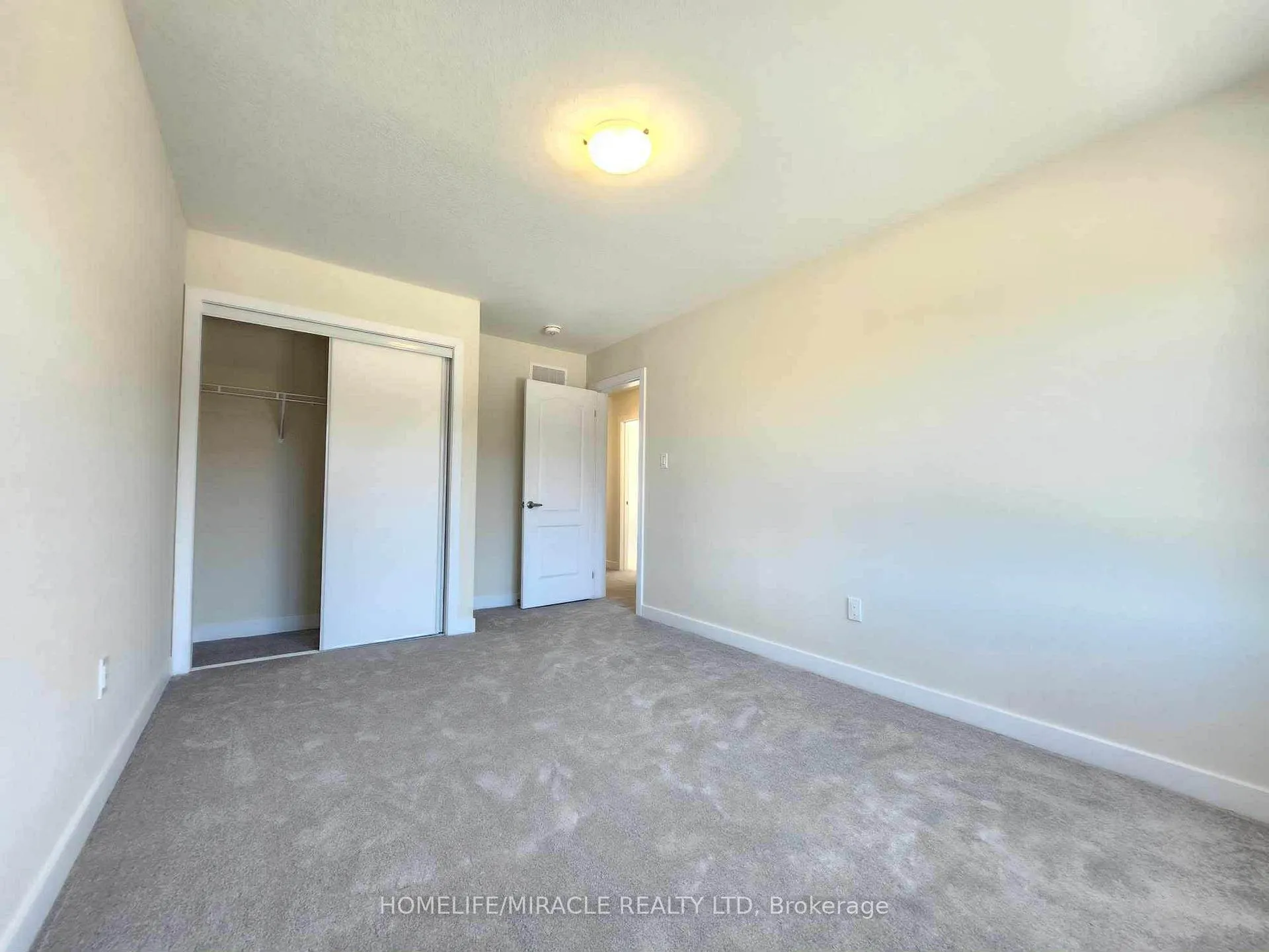Photo 26 of 70 Eastbridge Avenue, Welland, Dain City — HOMEH