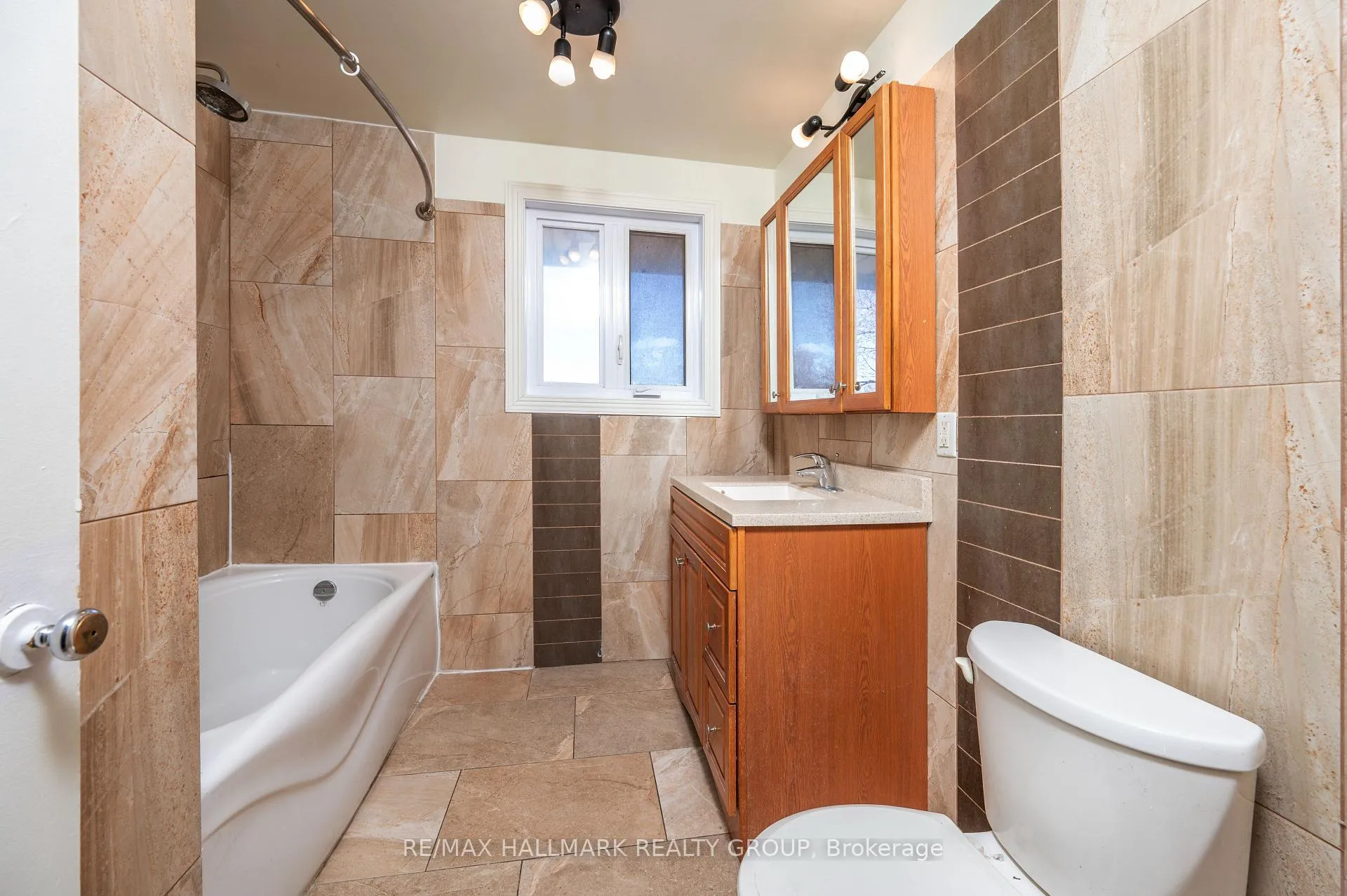 Photo 18 of Unit 3, 181 Switzer Avenue W, Ottawa, Westboro/Hampton Park — HOMEH