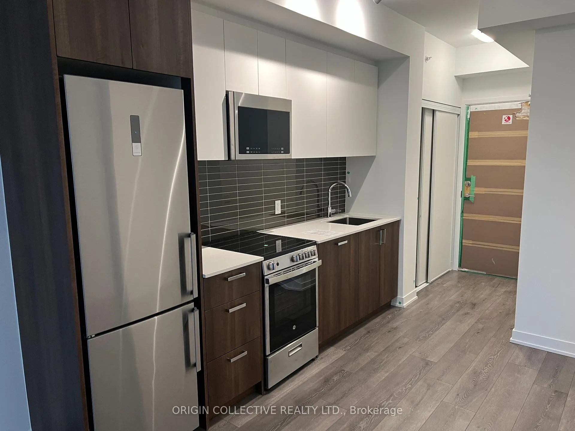 Photo 6 of 1791 St Clair Avenue 222, Toronto, Weston-Pellam Park — HOMEH