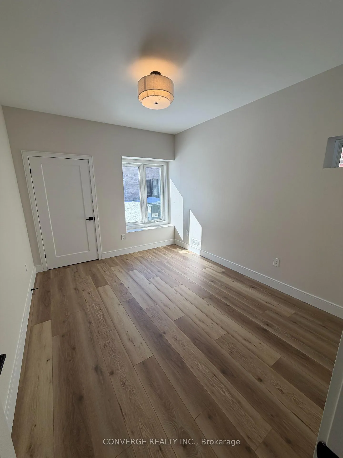 Photo 5 of Unit Basement Unit, 10 Sweet Cicely Street, Springwater, Midhurst — HOMEH