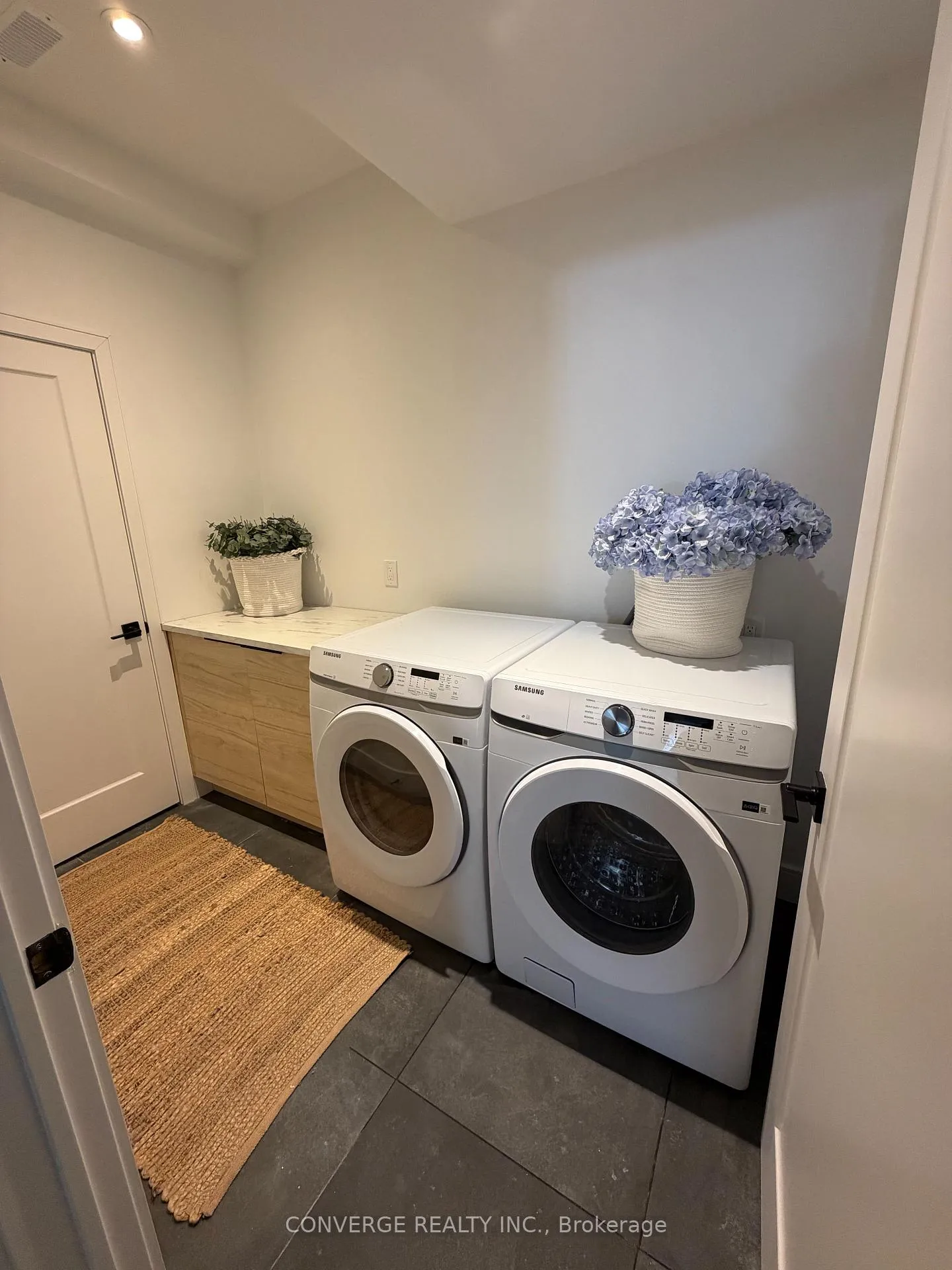 Photo 10 of Unit Basement Unit, 10 Sweet Cicely Street, Springwater, Midhurst — HOMEH