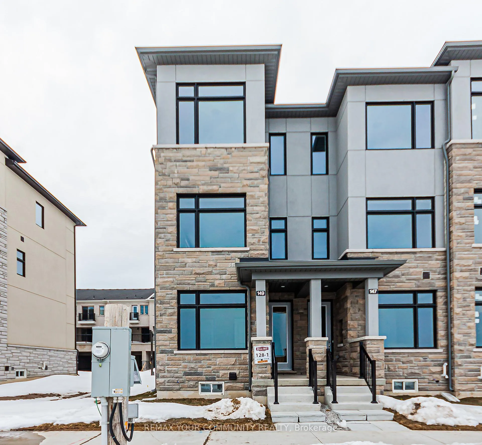 Photo 2 of 149 Berczy Green Drive, Markham, Rural Markham — HOMEH