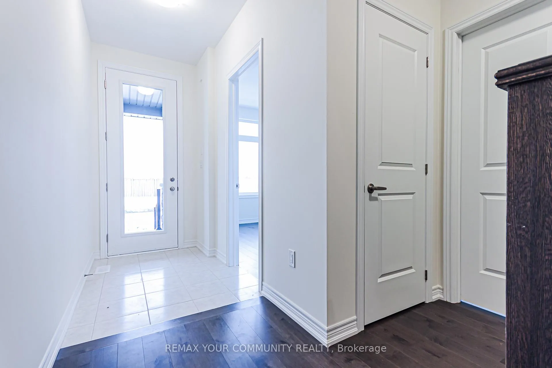 Photo 4 of 149 Berczy Green Drive, Markham, Rural Markham — HOMEH