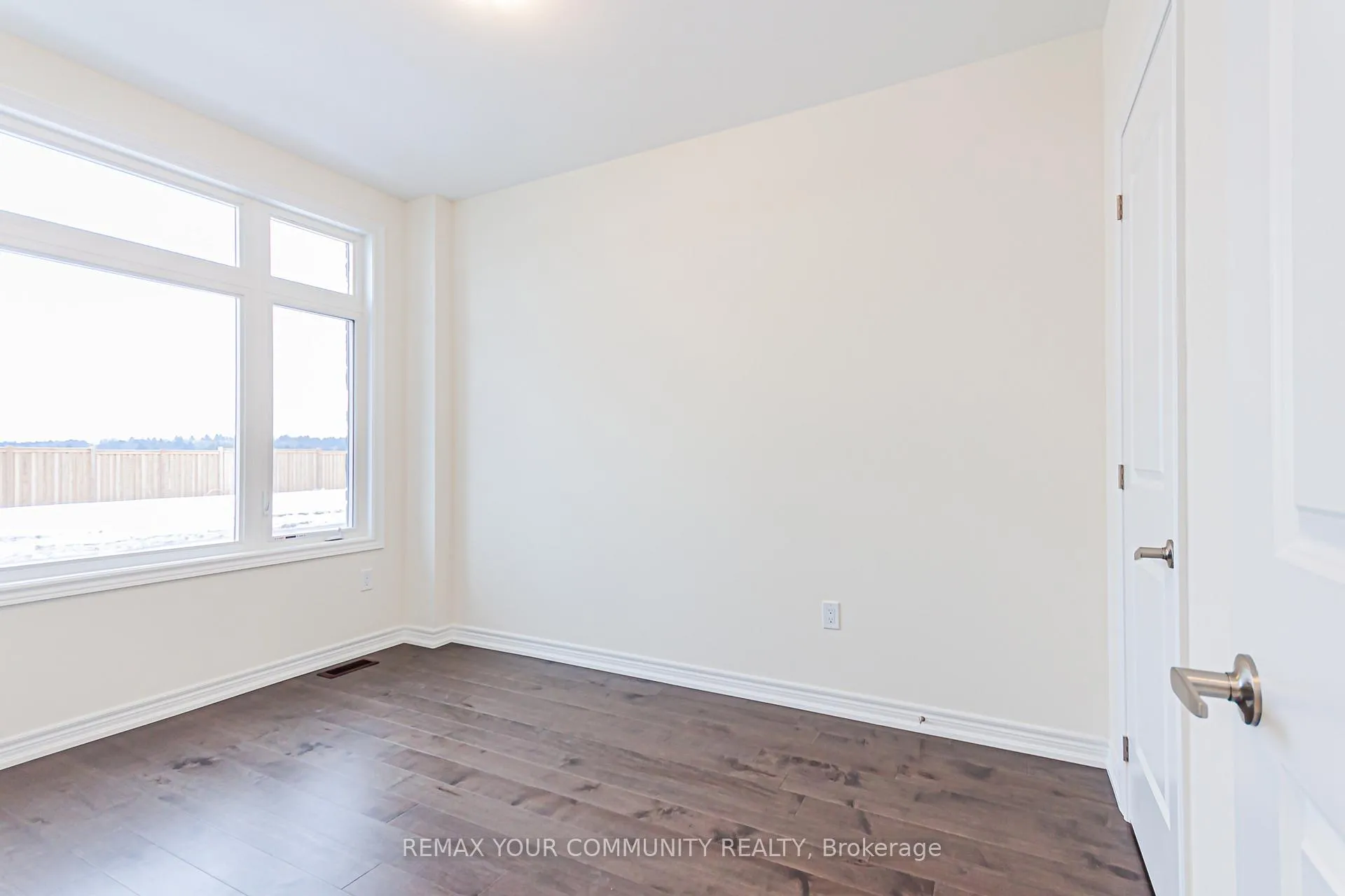 Photo 5 of 149 Berczy Green Drive, Markham, Rural Markham — HOMEH