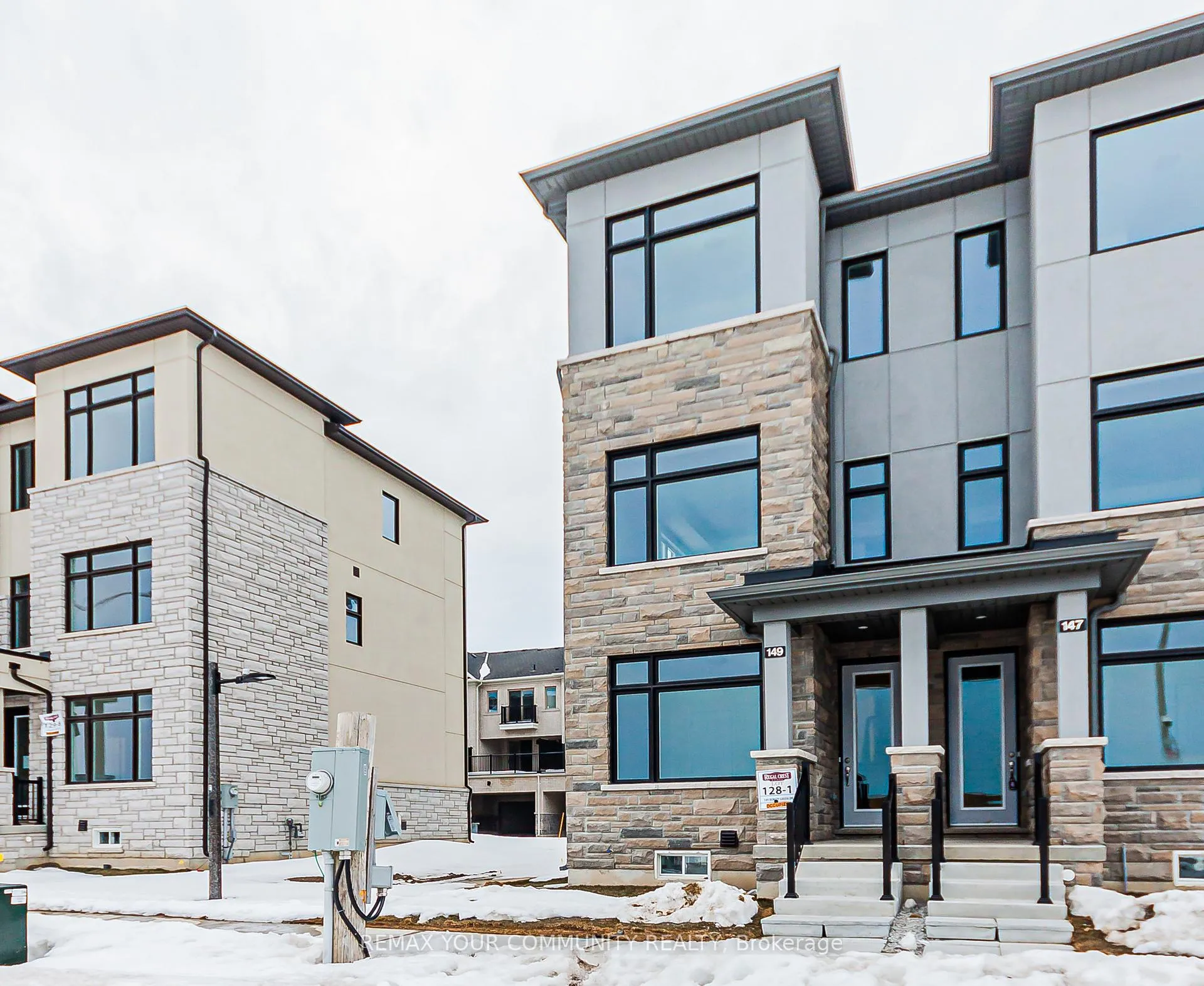 Photo 45 of 149 Berczy Green Drive, Markham, Rural Markham — HOMEH