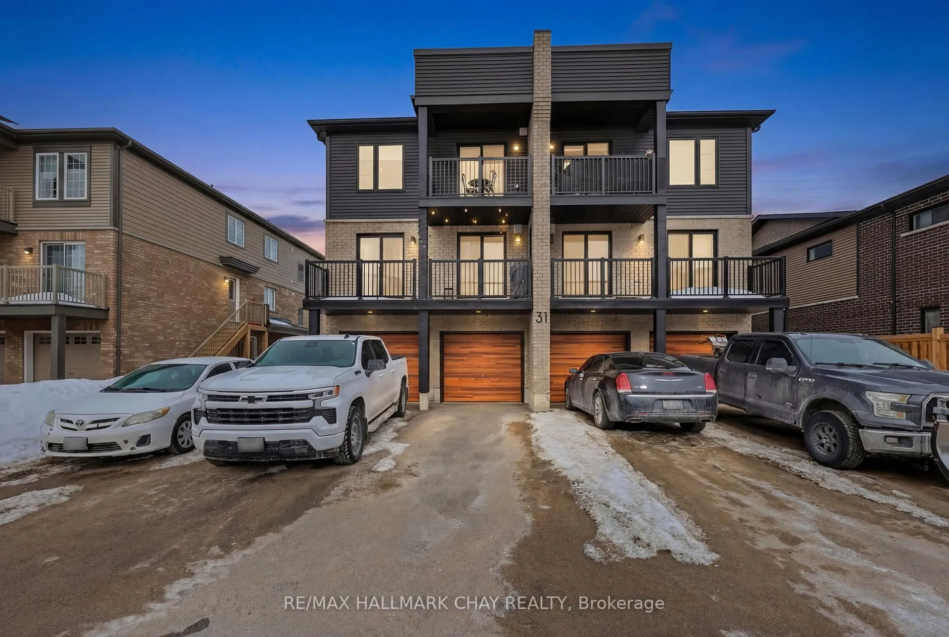 Front of Unit 9, 31 Pumpkin Corner Crescent