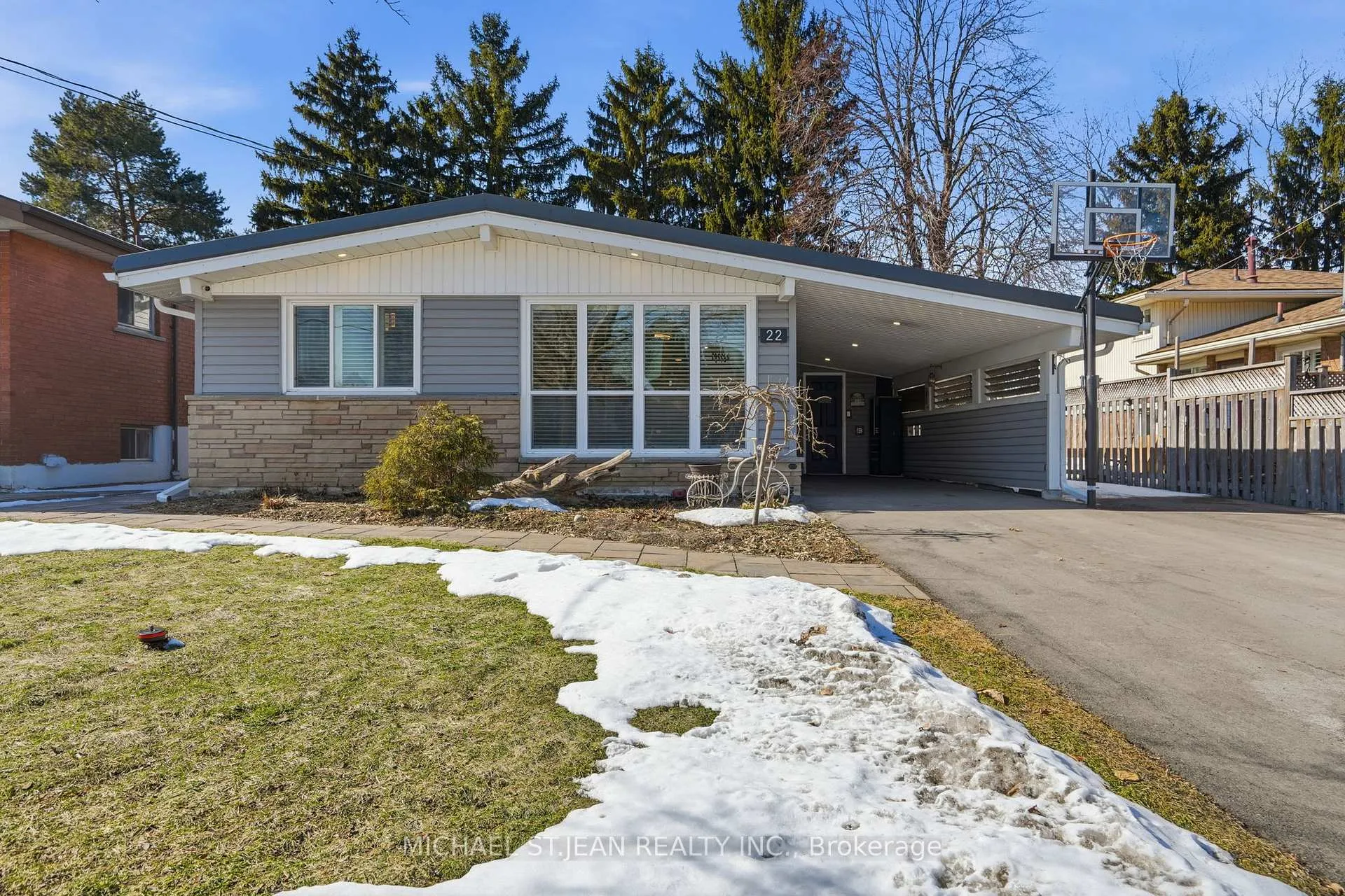 Photo 2 of 22 Southlea Drive, Hamilton, Rolston — HOMEH