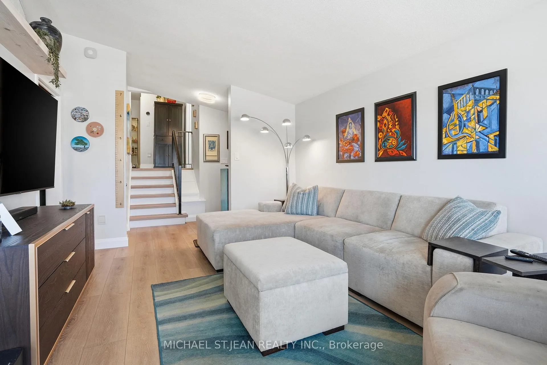 Photo 10 of 22 Southlea Drive, Hamilton, Rolston — HOMEH