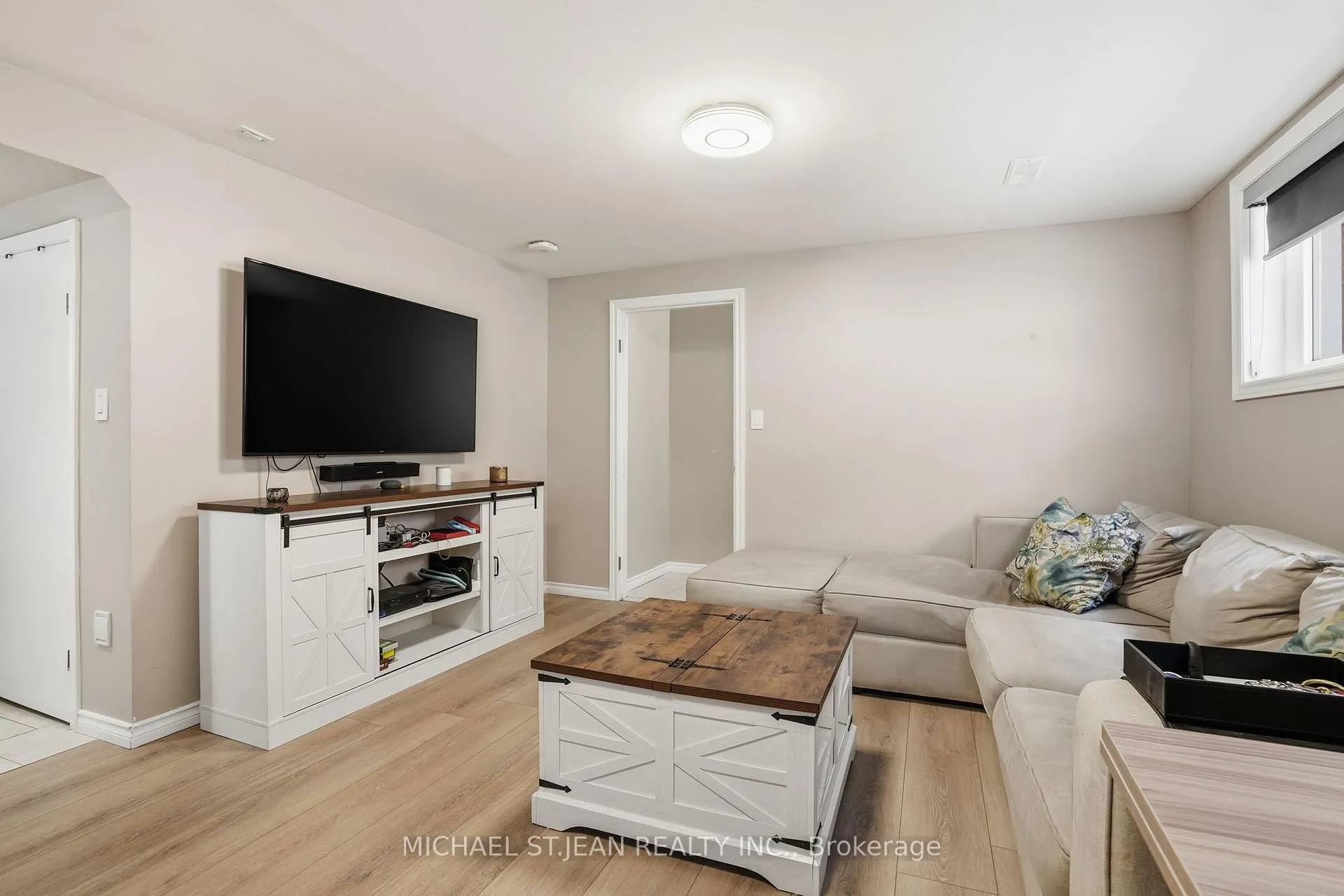 Photo 23 of 22 Southlea Drive, Hamilton, Rolston — HOMEH