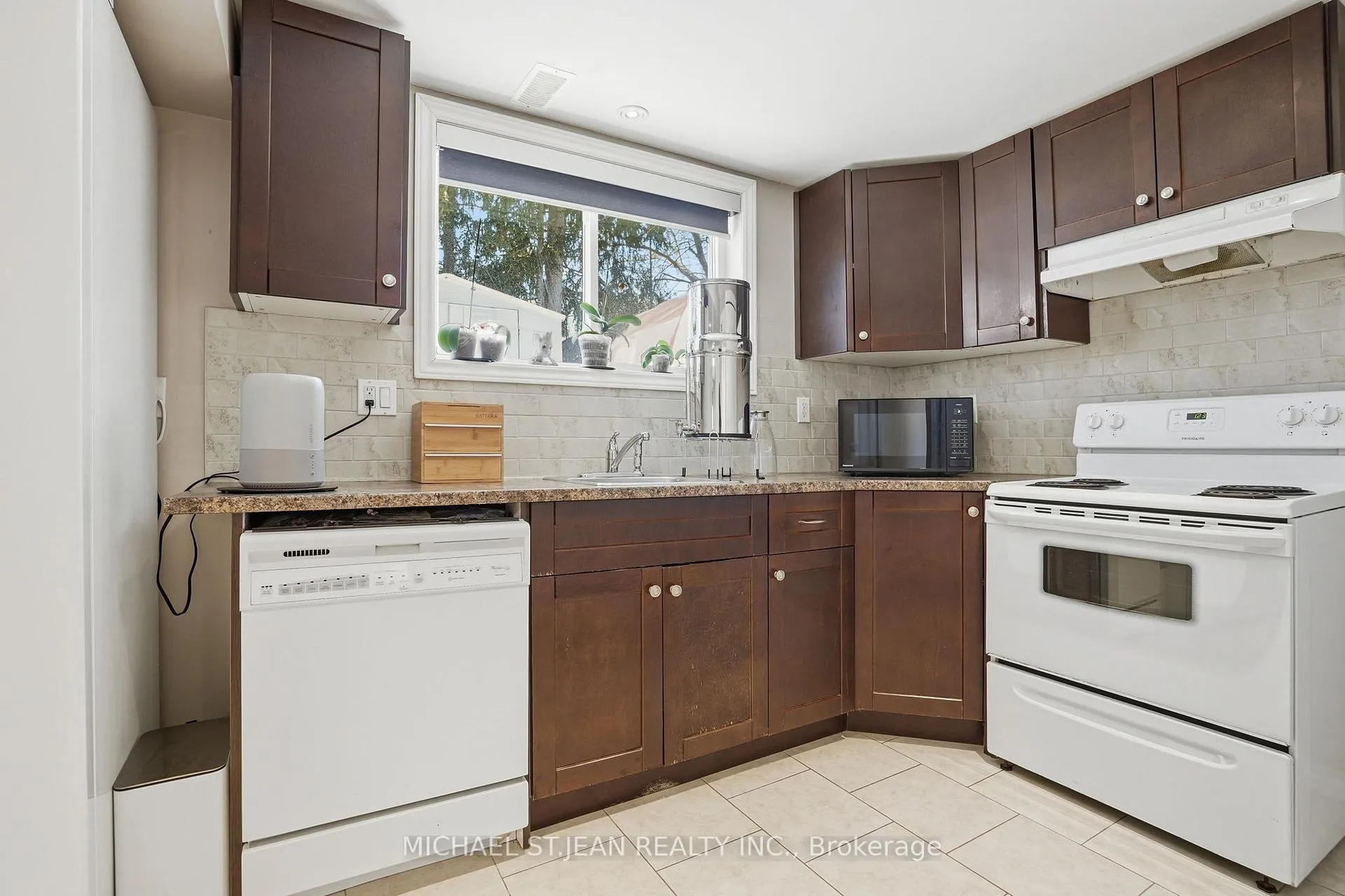 Photo 28 of 22 Southlea Drive, Hamilton, Rolston — HOMEH