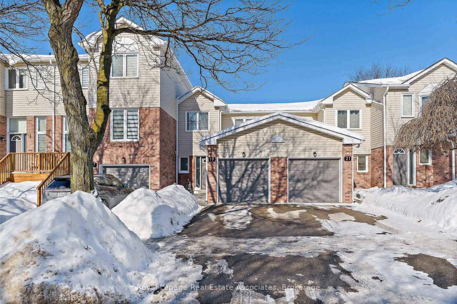 Front of 19 Stewart Maclaren Road