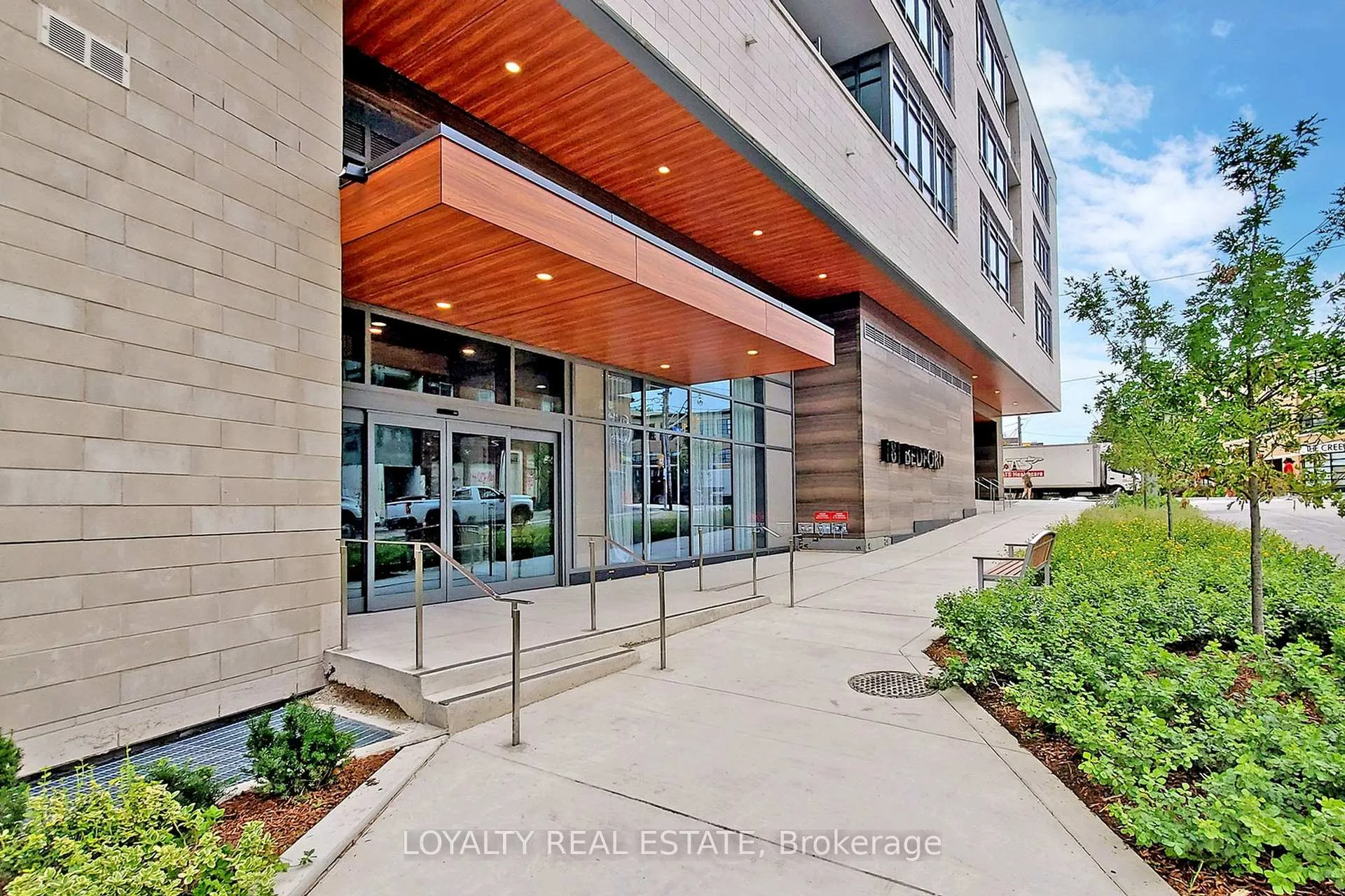 Photo 2 of Unit 1202, 181 Bedford Road, Toronto, The Annex — HOMEH