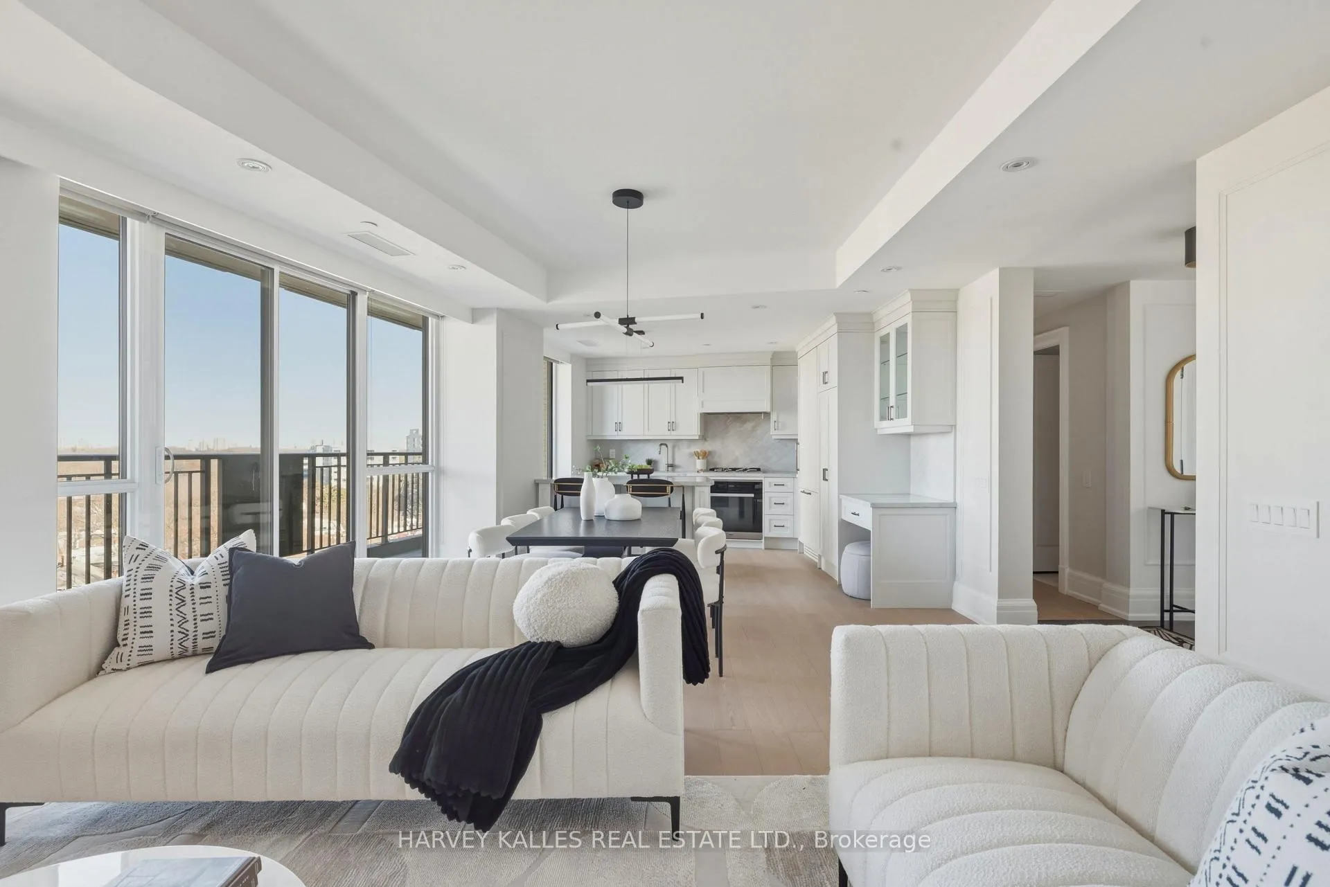 Photo 10 of Unit 808, 181 Davenport Road, Toronto, The Annex — HOMEH