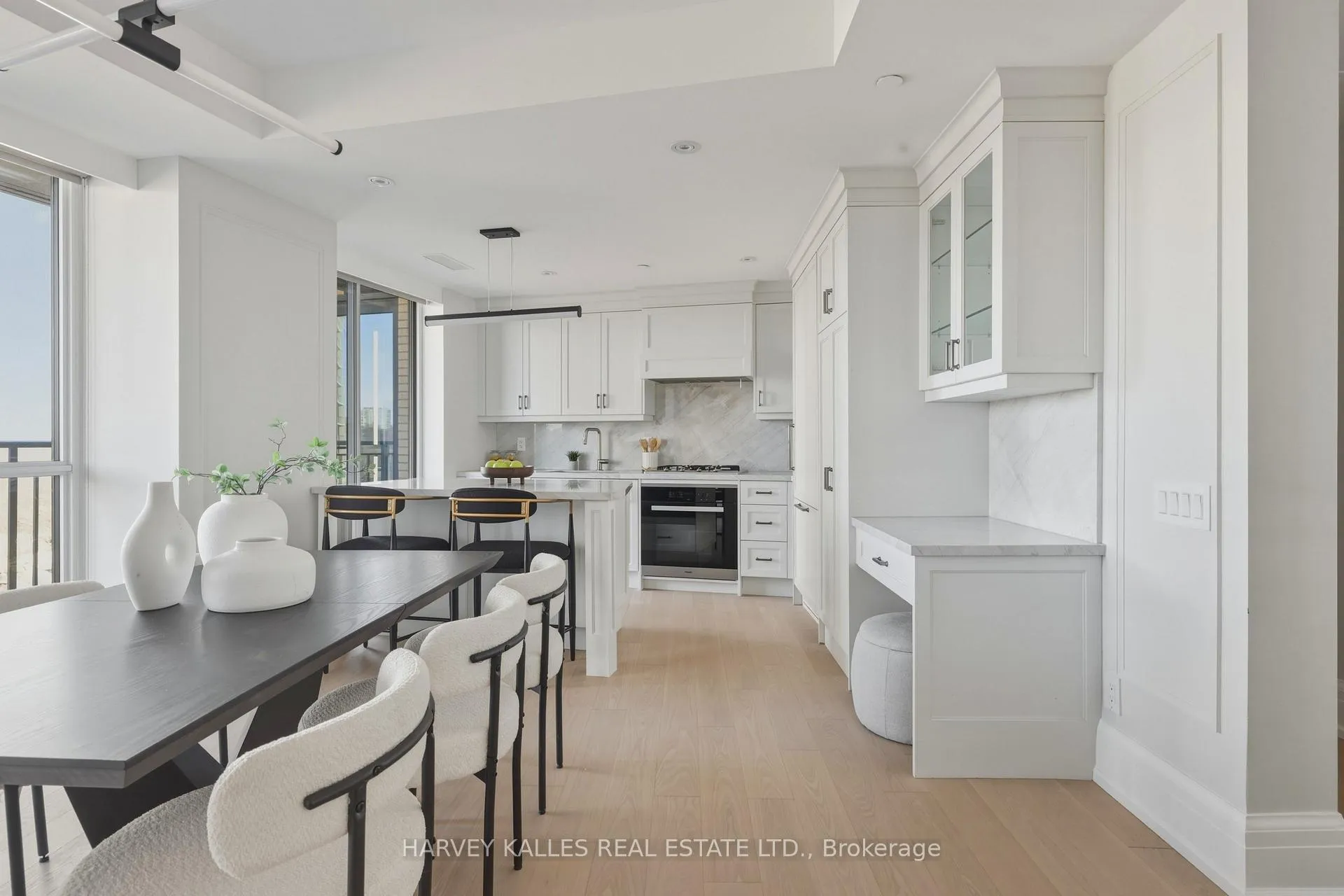 Photo 12 of Unit 808, 181 Davenport Road, Toronto, The Annex — HOMEH