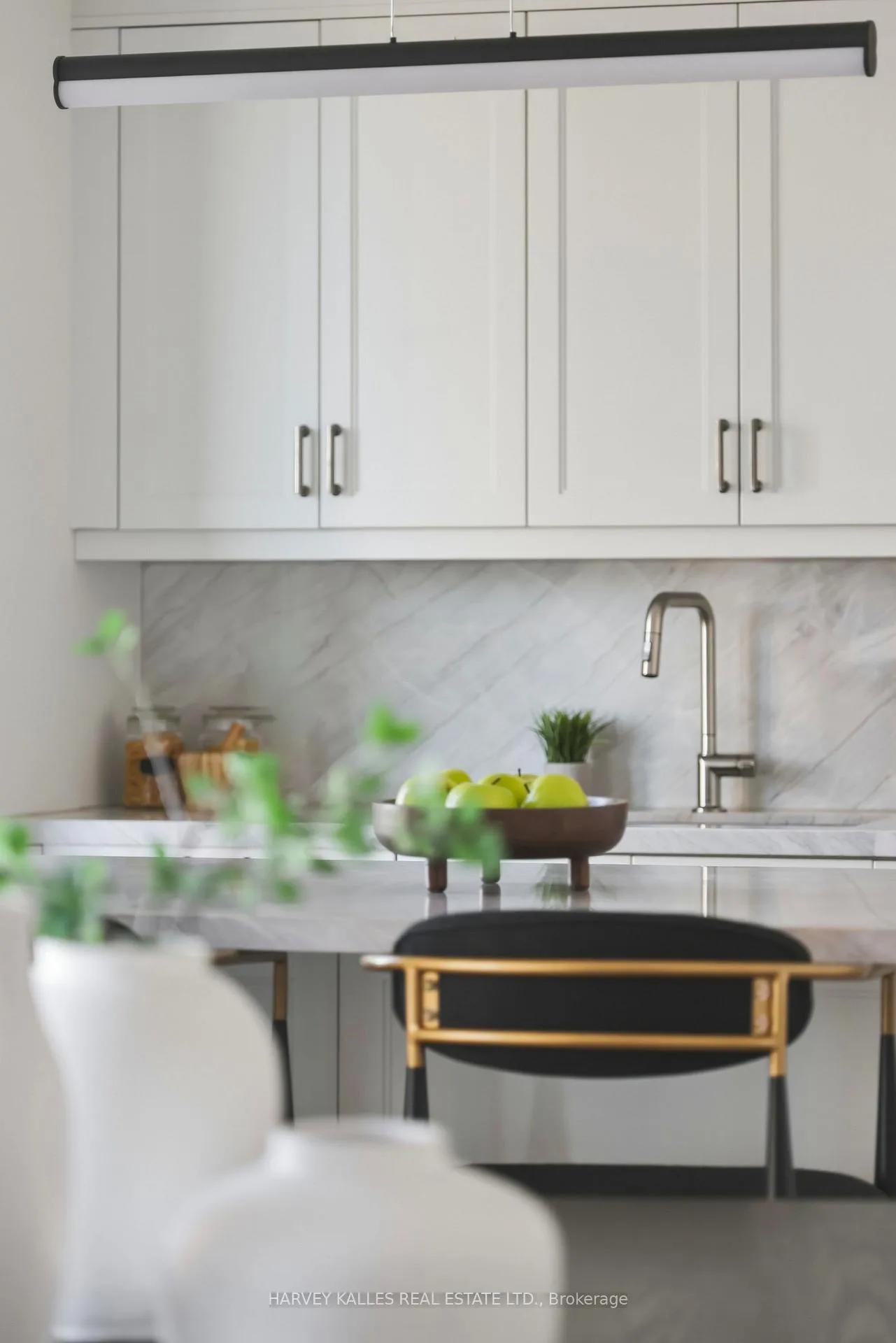 Photo 15 of Unit 808, 181 Davenport Road, Toronto, The Annex — HOMEH