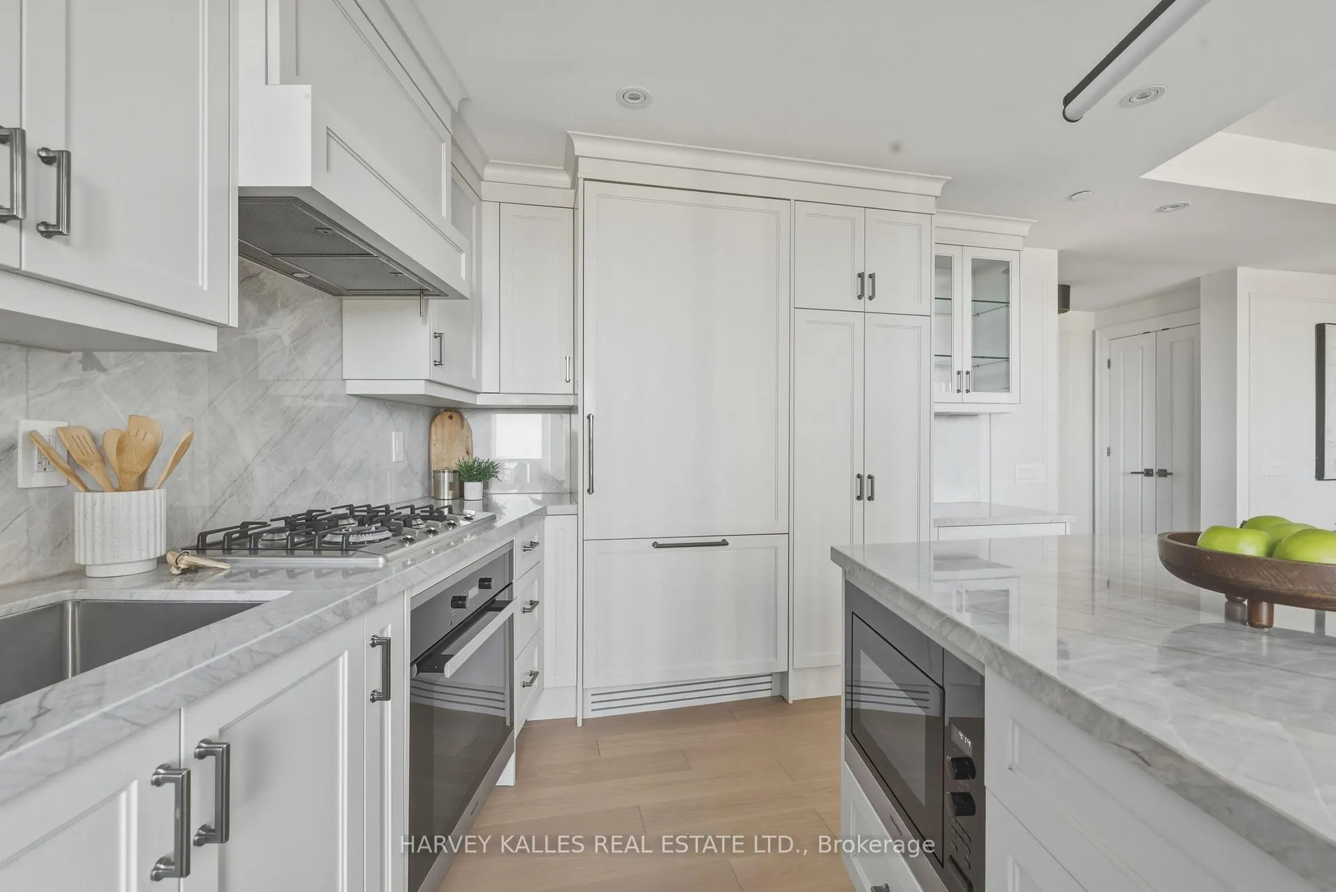 Photo 17 of Unit 808, 181 Davenport Road, Toronto, The Annex — HOMEH