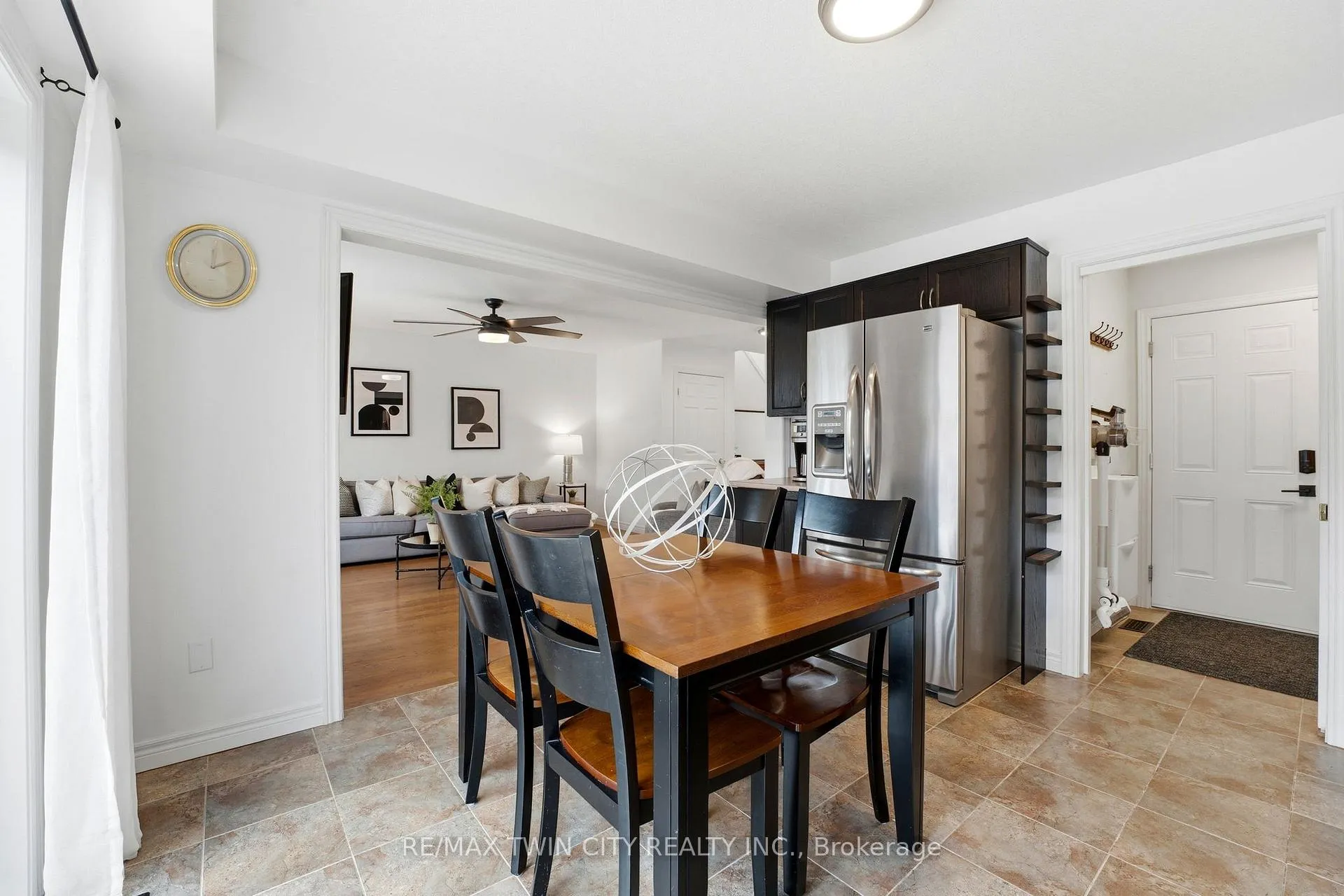Photo 6 of 9 Patterson Drive, North Dumfries — HOMEH