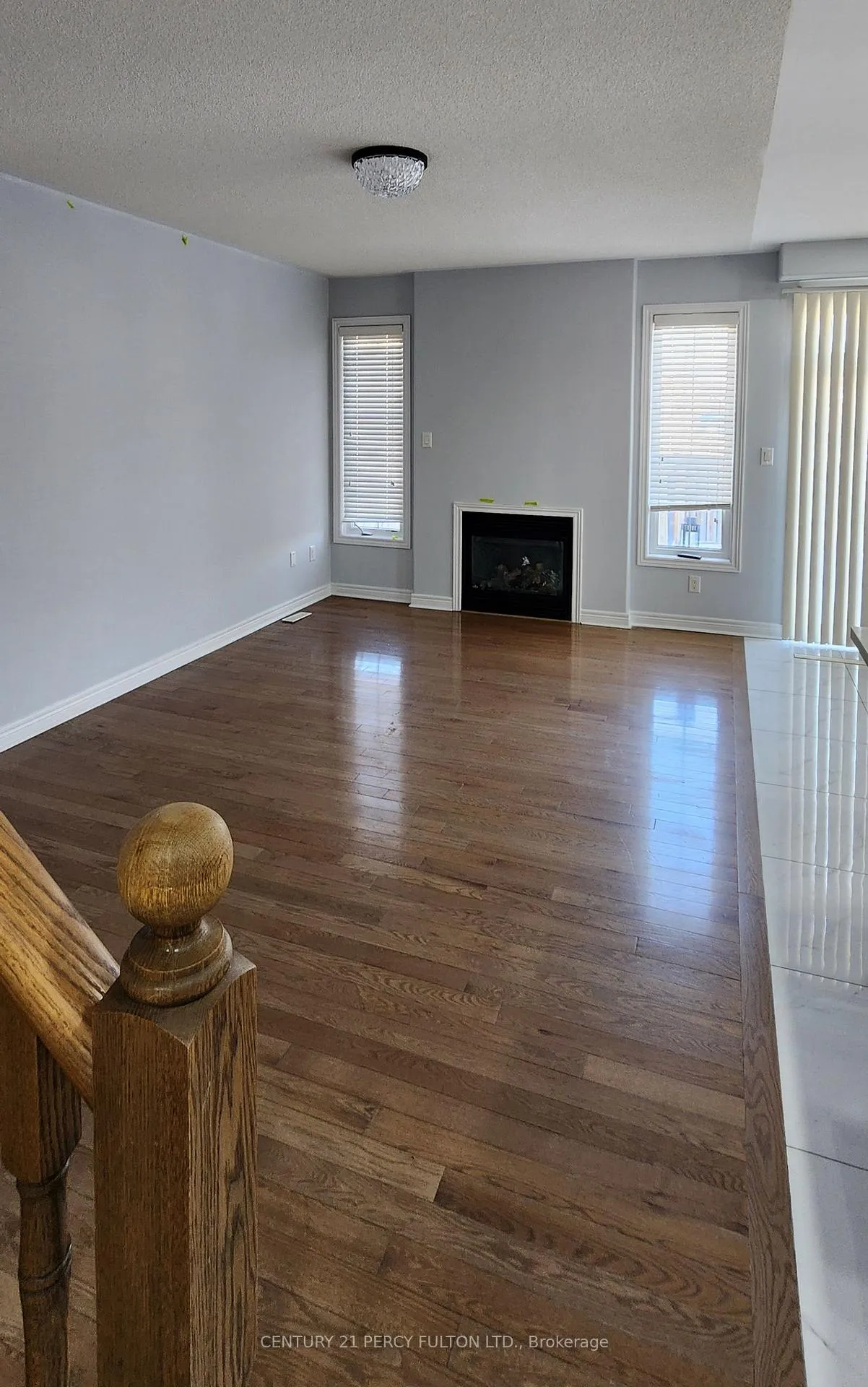 Photo 3 of 106 Henry Bauer Avenue, Markham, Berczy — HOMEH
