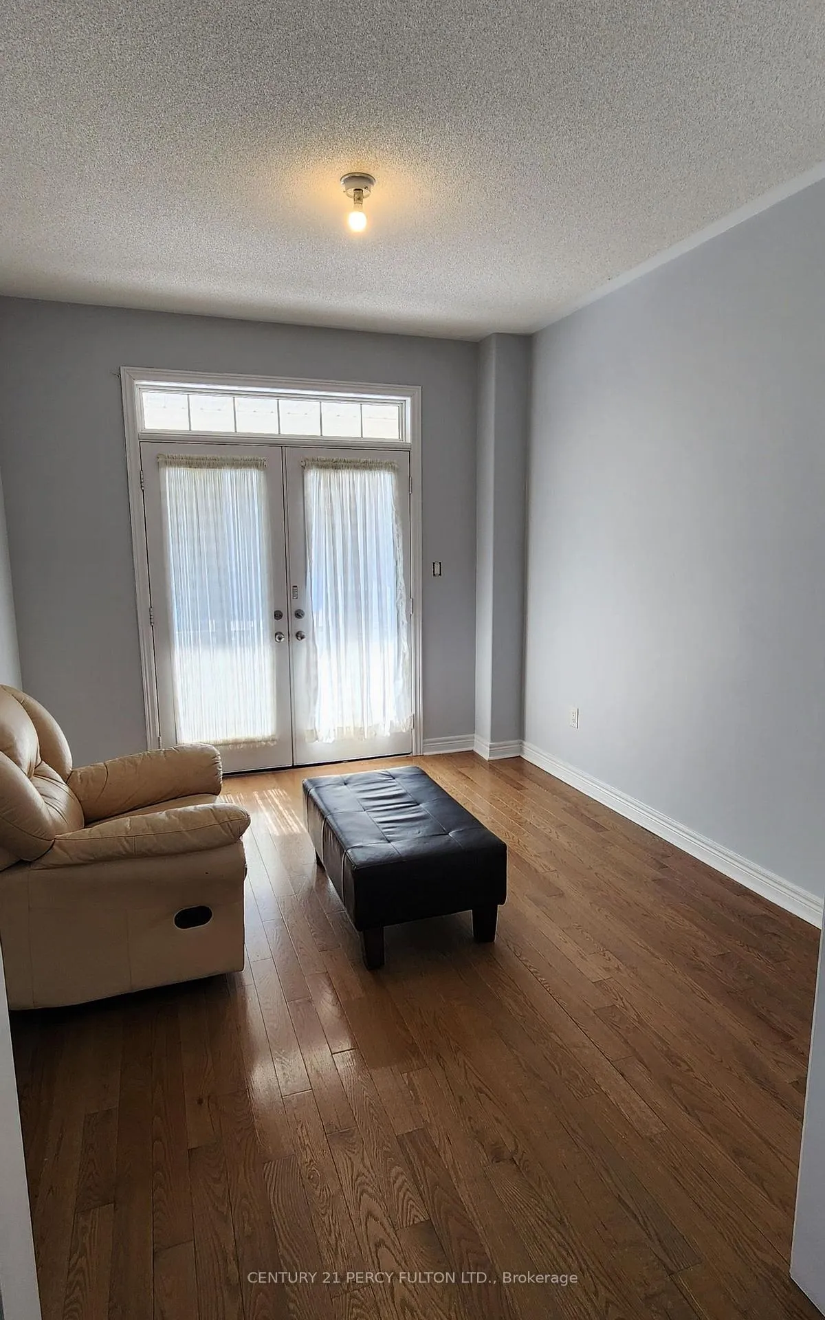Photo 4 of 106 Henry Bauer Avenue, Markham, Berczy — HOMEH