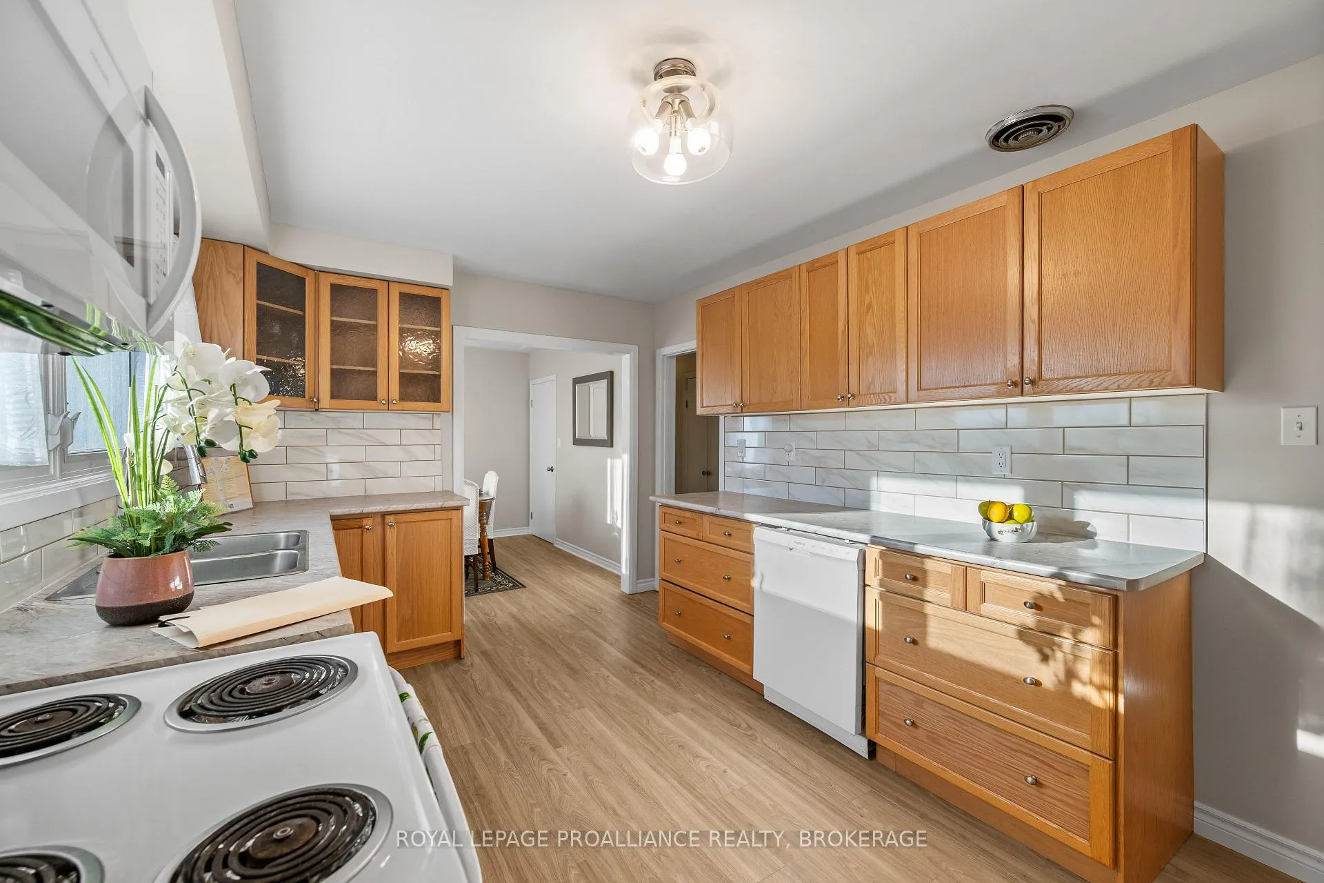 Photo 12 of 68 Mackenzie Crescent, Kingston, Central City West — HOMEH