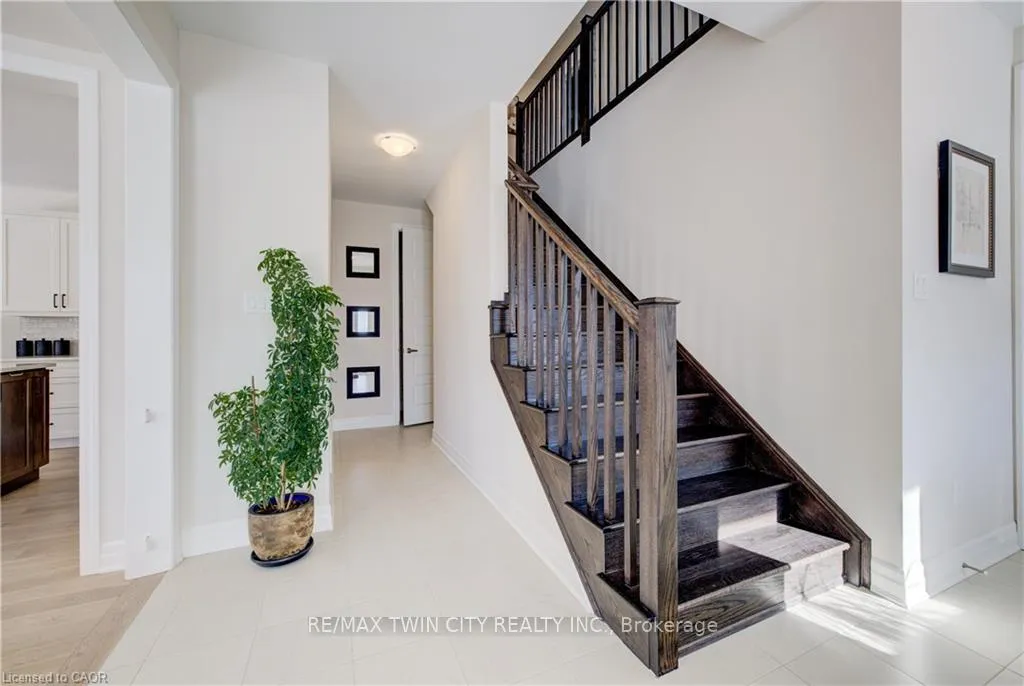 Photo 5 of 277 Forestwalk Street, Kitchener — HOMEH