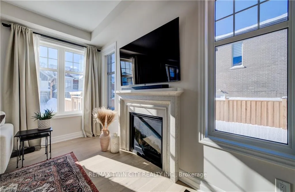 Photo 10 of 277 Forestwalk Street, Kitchener — HOMEH