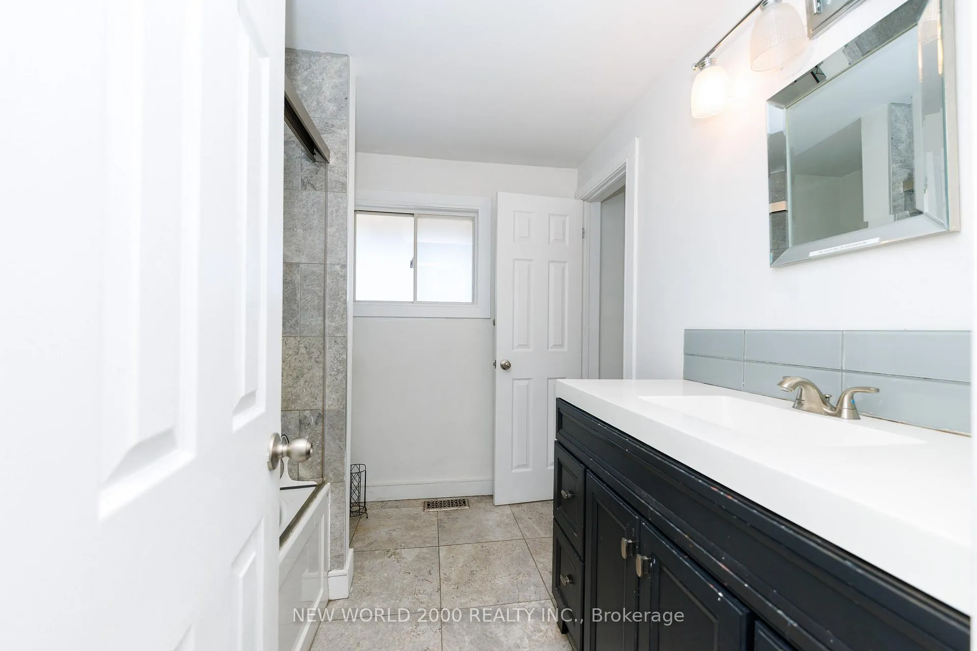 Photo 16 of 62 Champlain Avenue, Welland, N. Welland — HOMEH