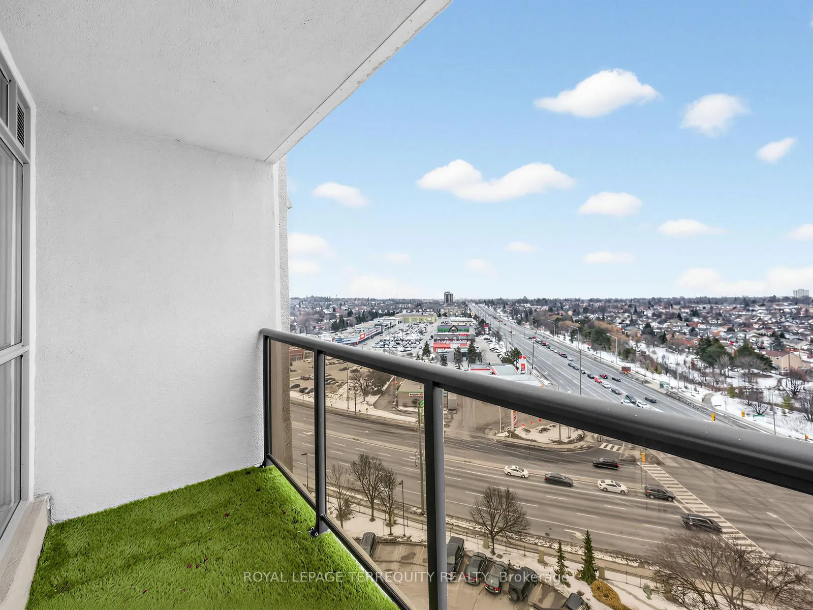 Photo 23 of Unit 1202, 2 Westney Road N, Ajax, Central West — HOMEH