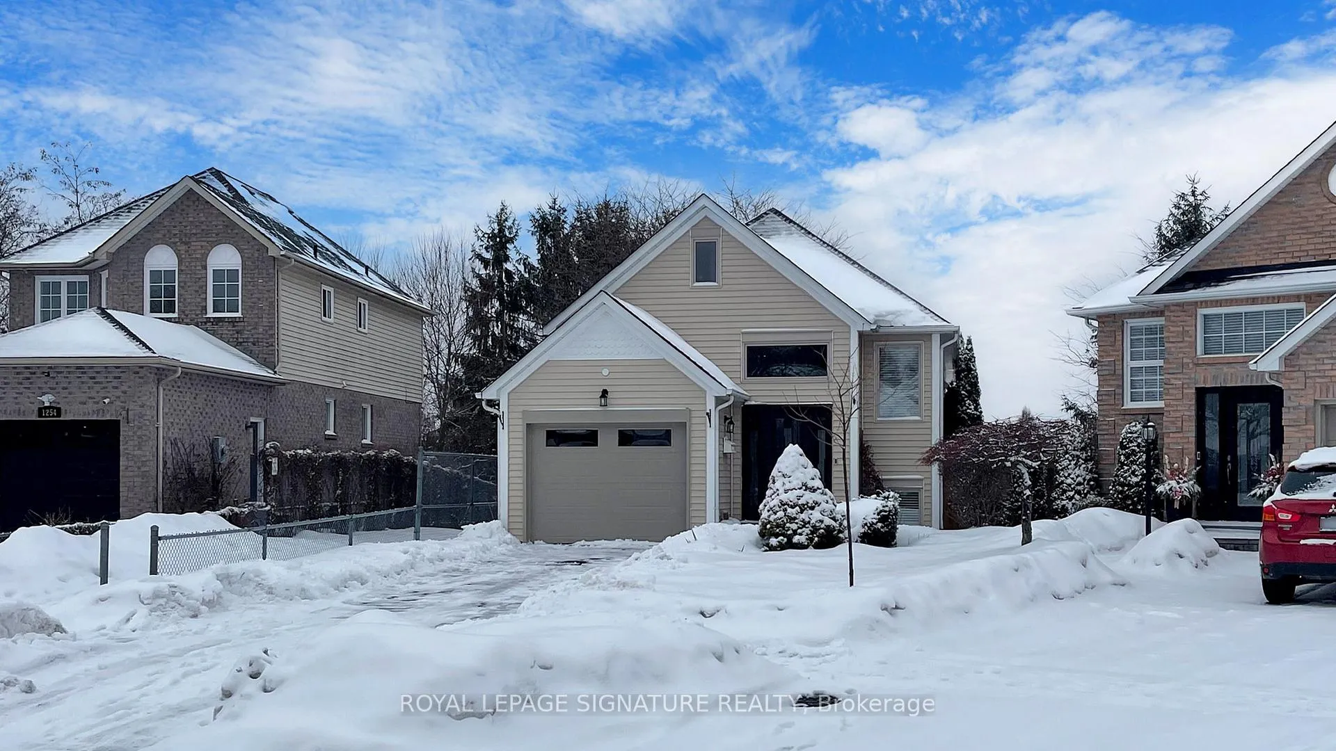 Front of 1256 Dartmoor Street