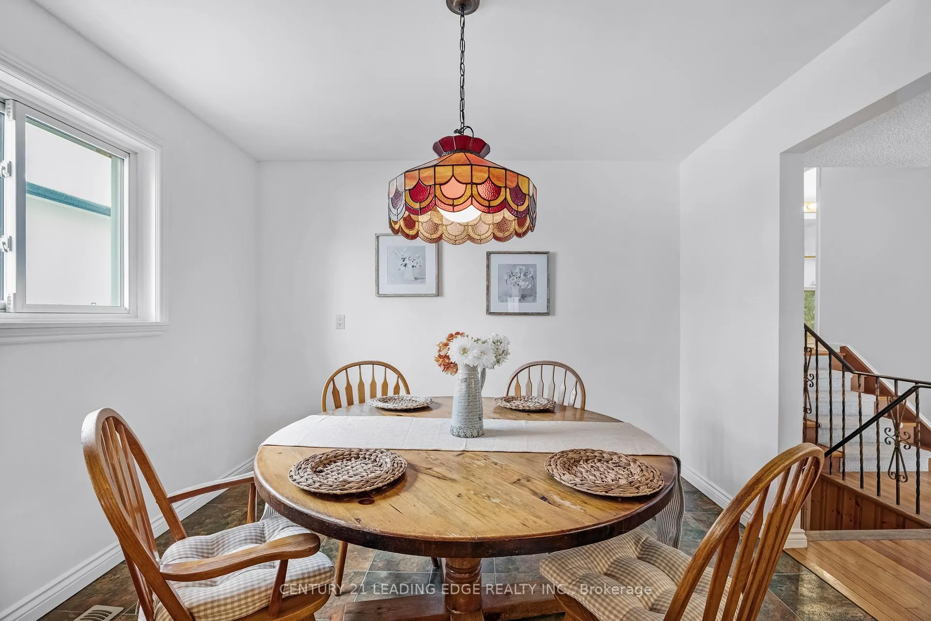 Photo 13 of 121 Twyn Rivers Drive, Pickering, Rougemount — HOMEH