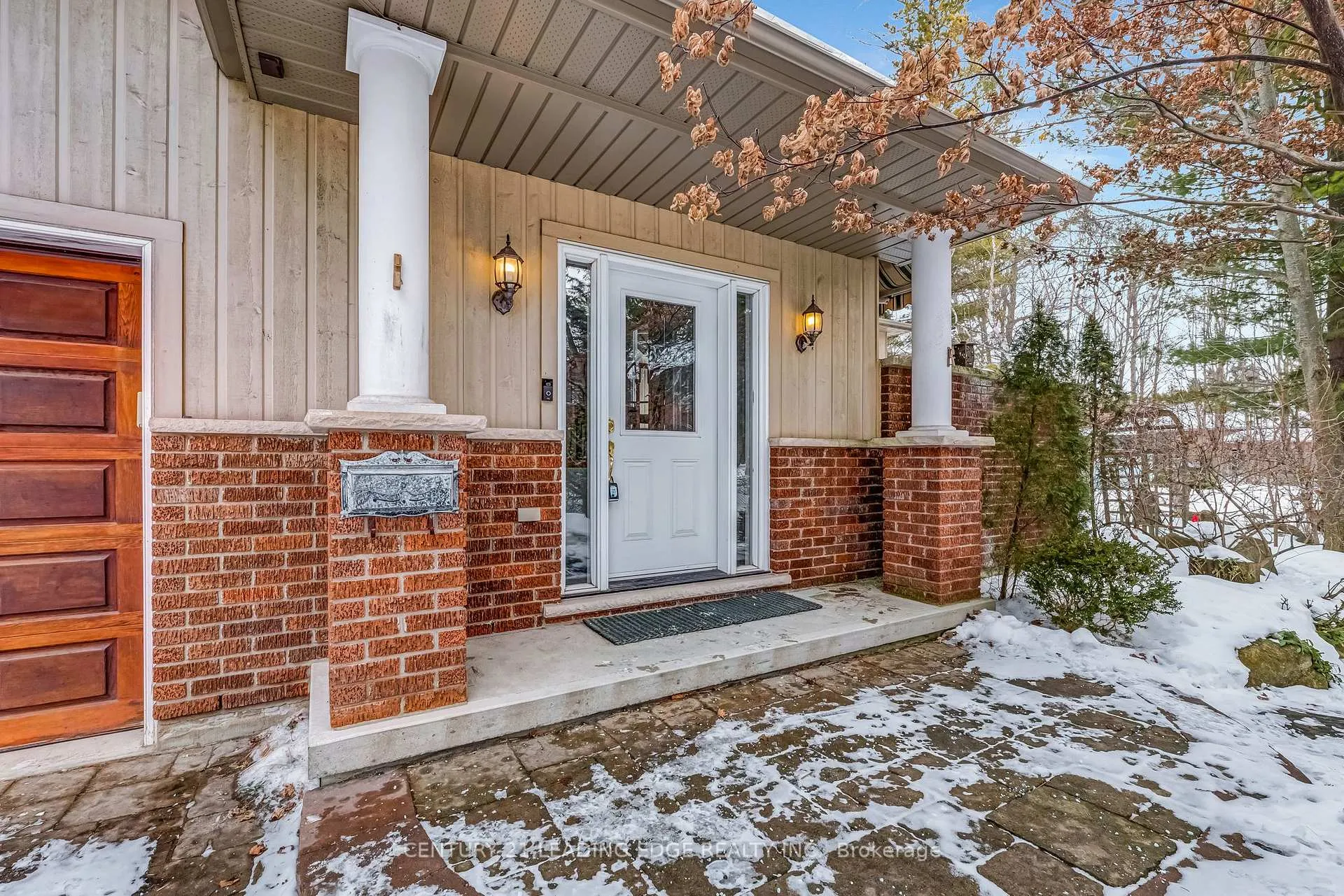 Photo 19 of 121 Twyn Rivers Drive, Pickering, Rougemount — HOMEH