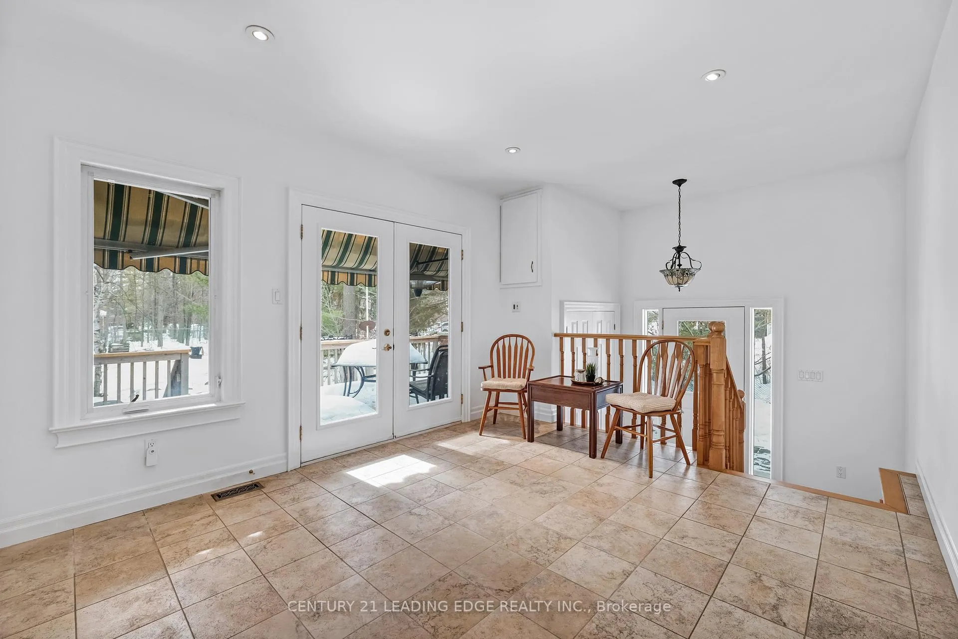 Photo 22 of 121 Twyn Rivers Drive, Pickering, Rougemount — HOMEH