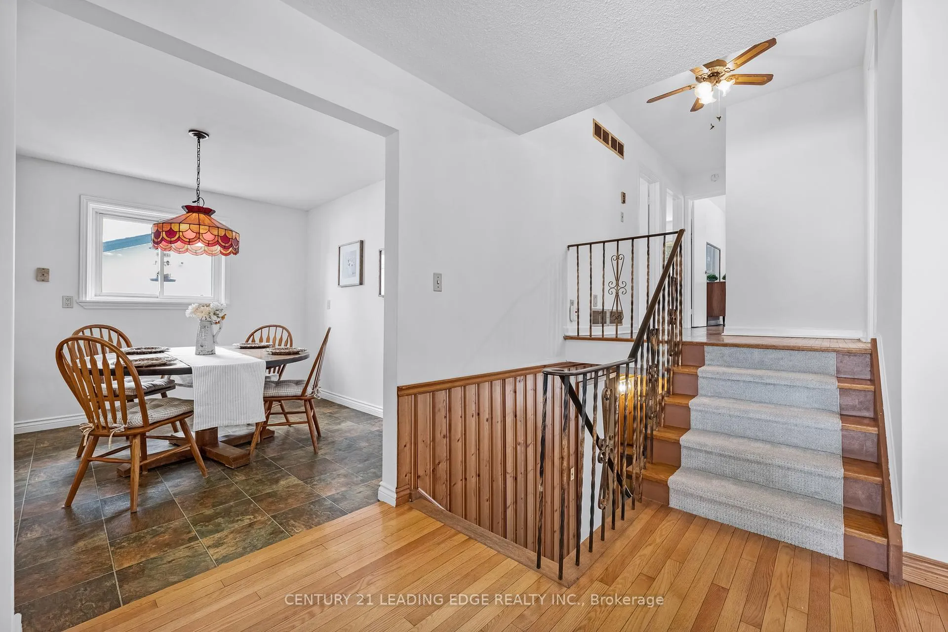 Photo 23 of 121 Twyn Rivers Drive, Pickering, Rougemount — HOMEH