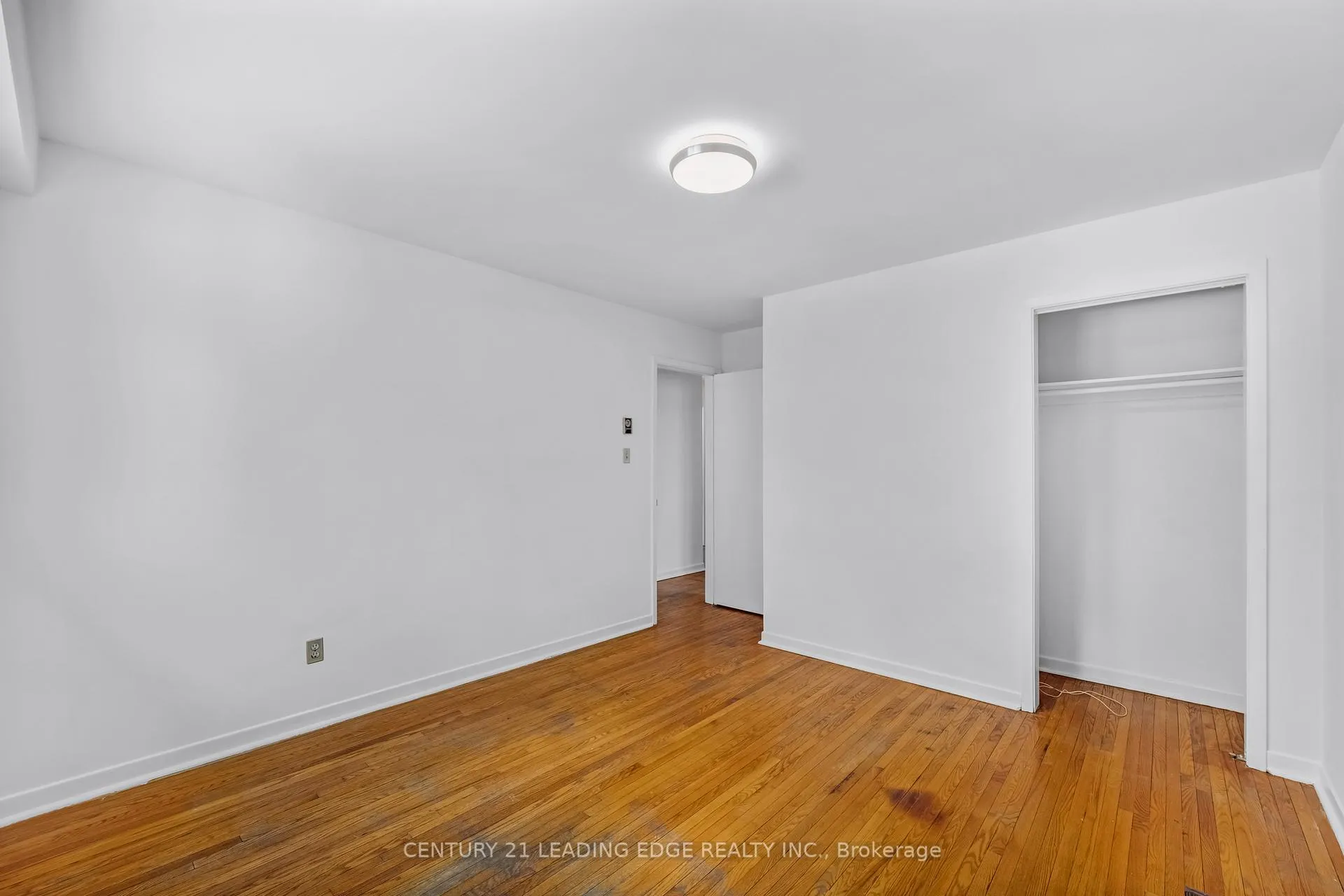Photo 27 of 121 Twyn Rivers Drive, Pickering, Rougemount — HOMEH