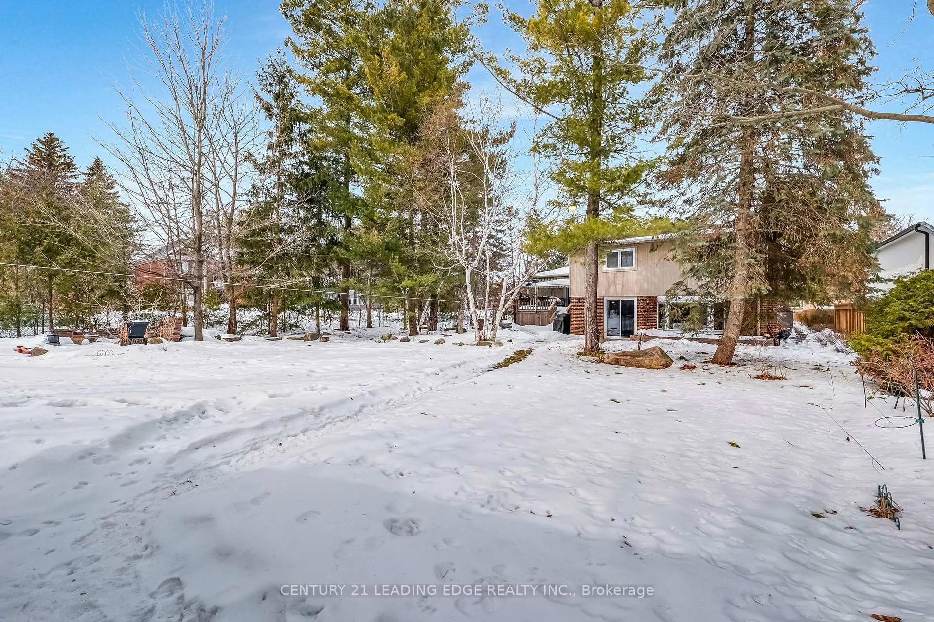Photo 34 of 121 Twyn Rivers Drive, Pickering, Rougemount — HOMEH