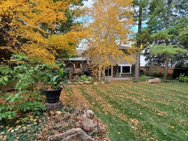 Photo 35 of 121 Twyn Rivers Drive, Pickering, Rougemount — HOMEH