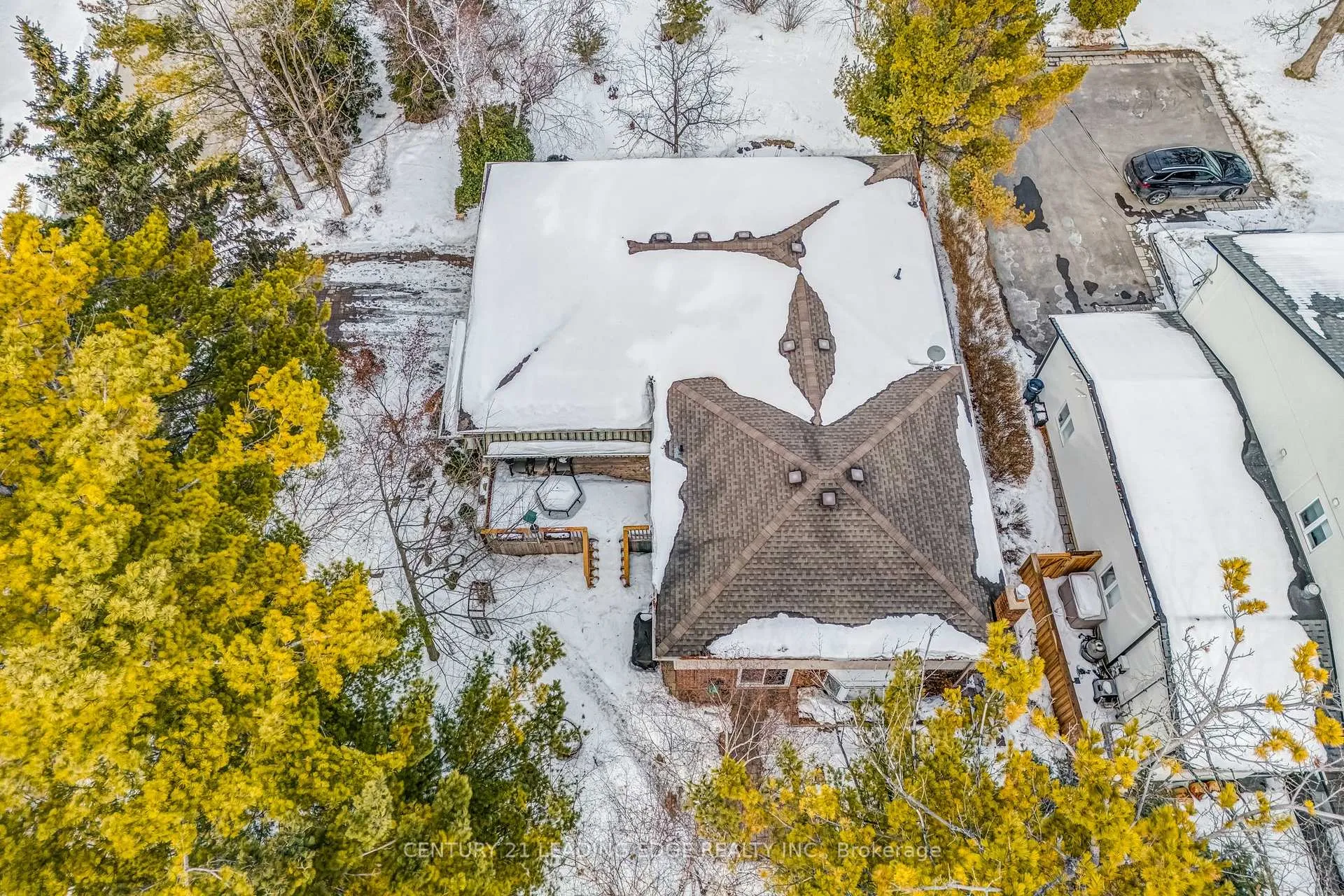Photo 38 of 121 Twyn Rivers Drive, Pickering, Rougemount — HOMEH