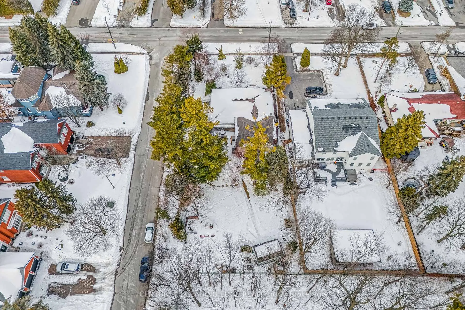 Photo 39 of 121 Twyn Rivers Drive, Pickering, Rougemount — HOMEH