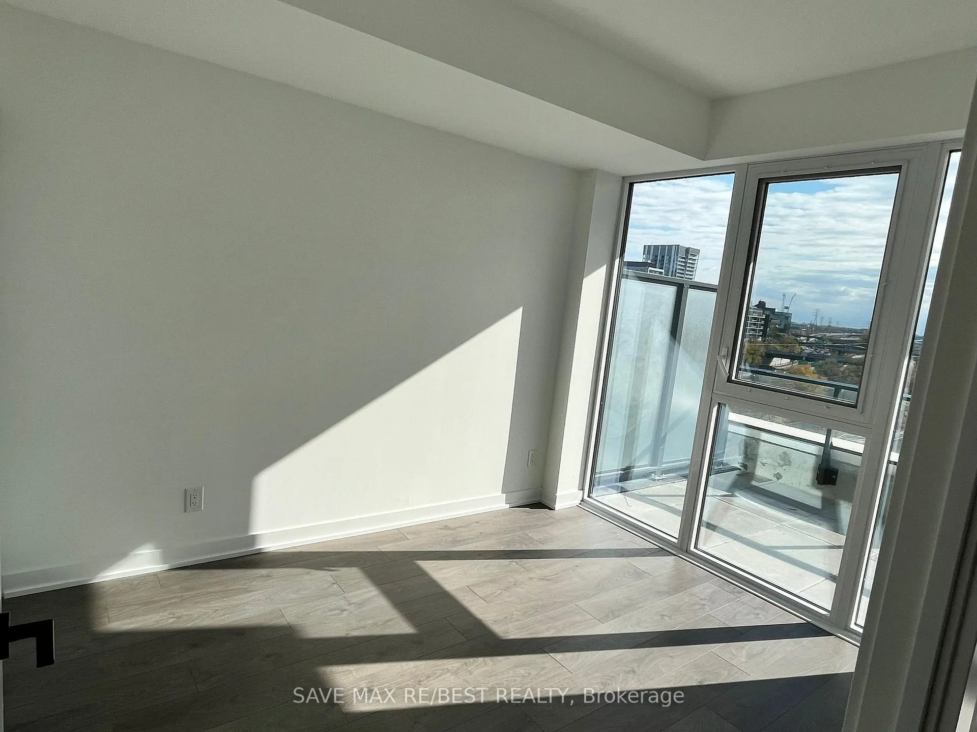 Photo 2 of Unit 511, 5 Defries Street, Toronto, Regent Park — HOMEH